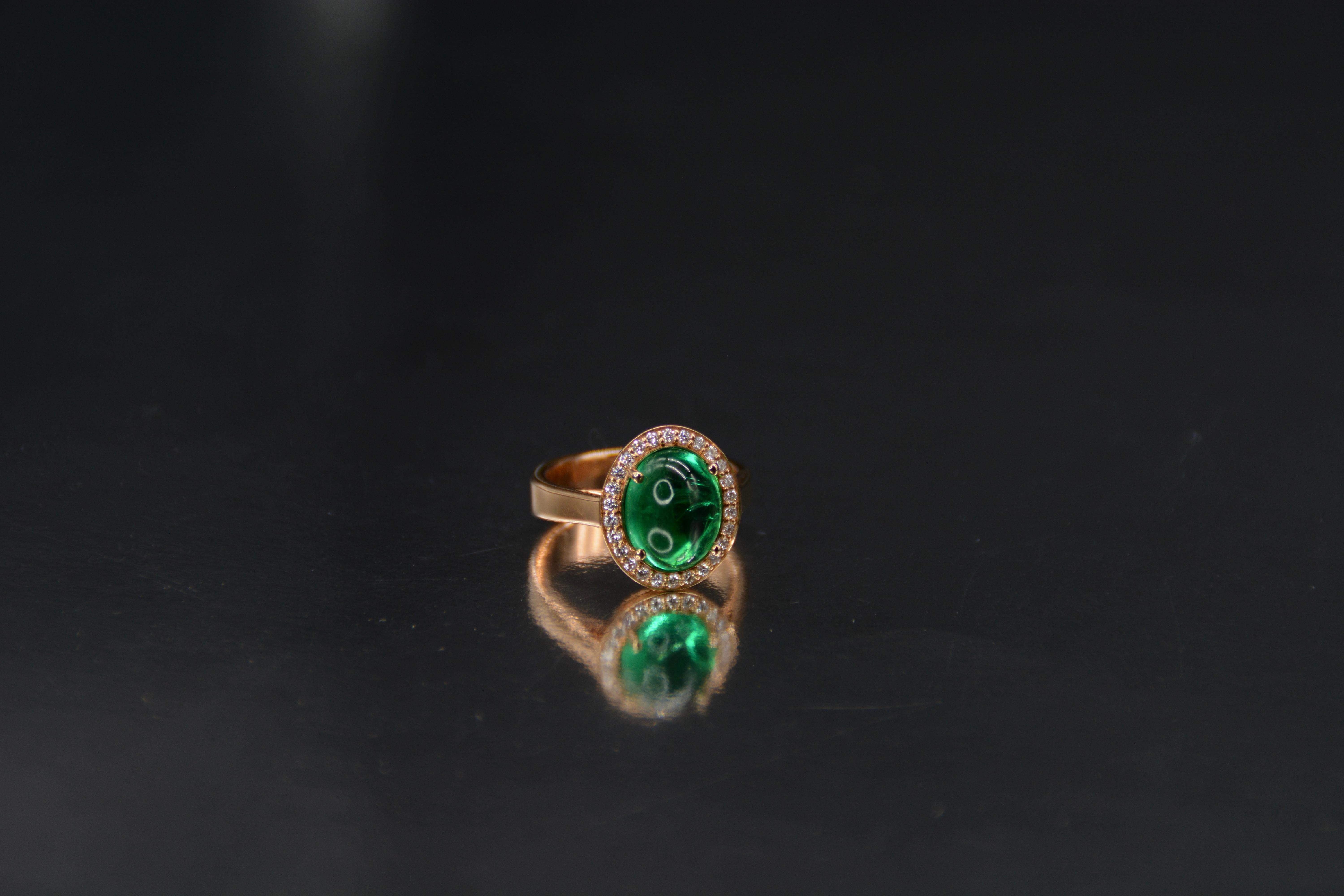 Women's French Cocktail Ring Emerald Cabochon Diamonds Rose Gold For Sale