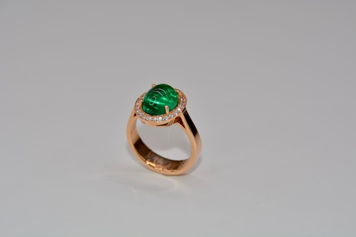 French Cocktail Ring Emerald Cabochon Diamonds Rose Gold For Sale 1