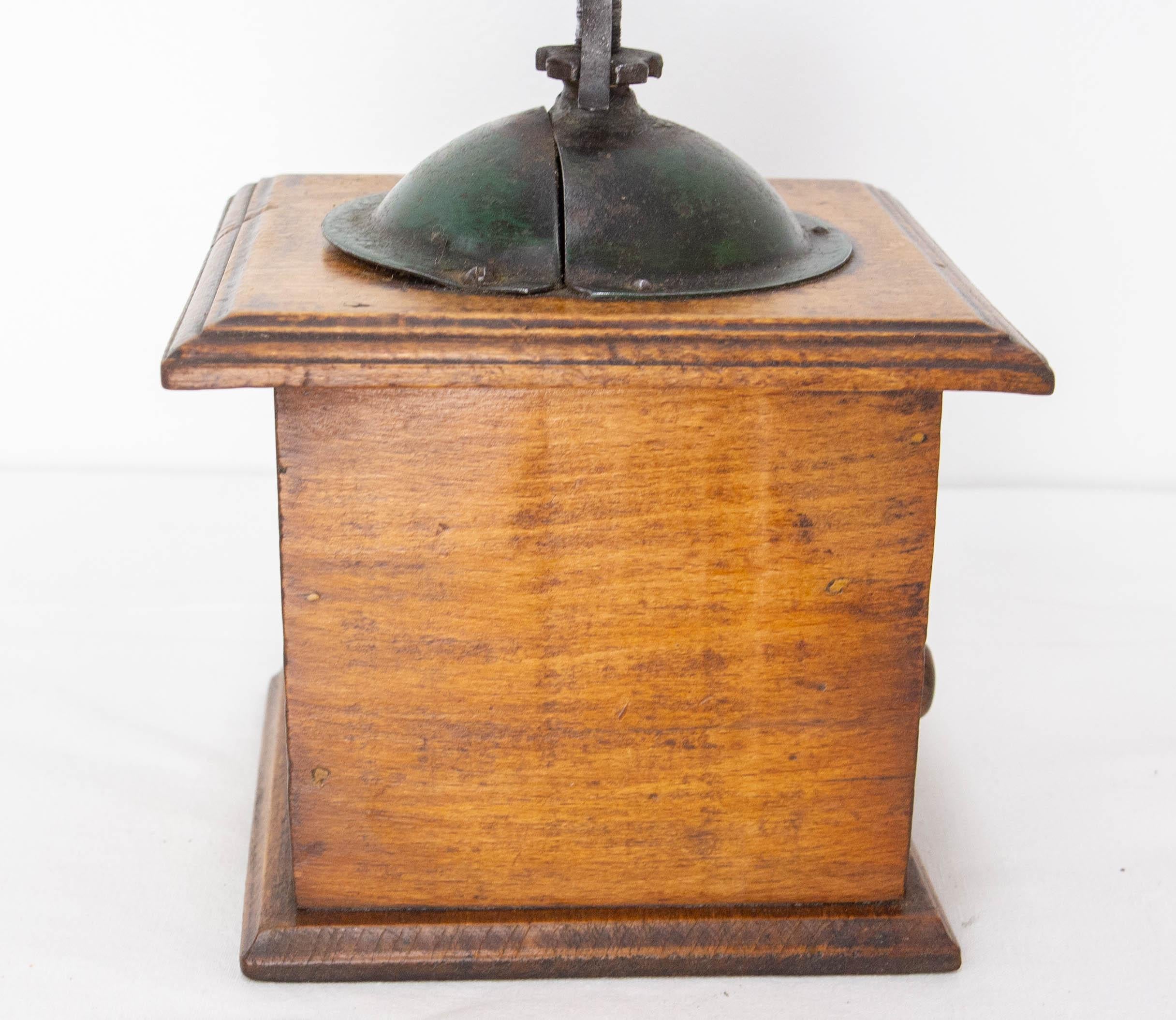 20th Century French Coffee Grinder with Drawer, Iron and Wood, circa 1900
