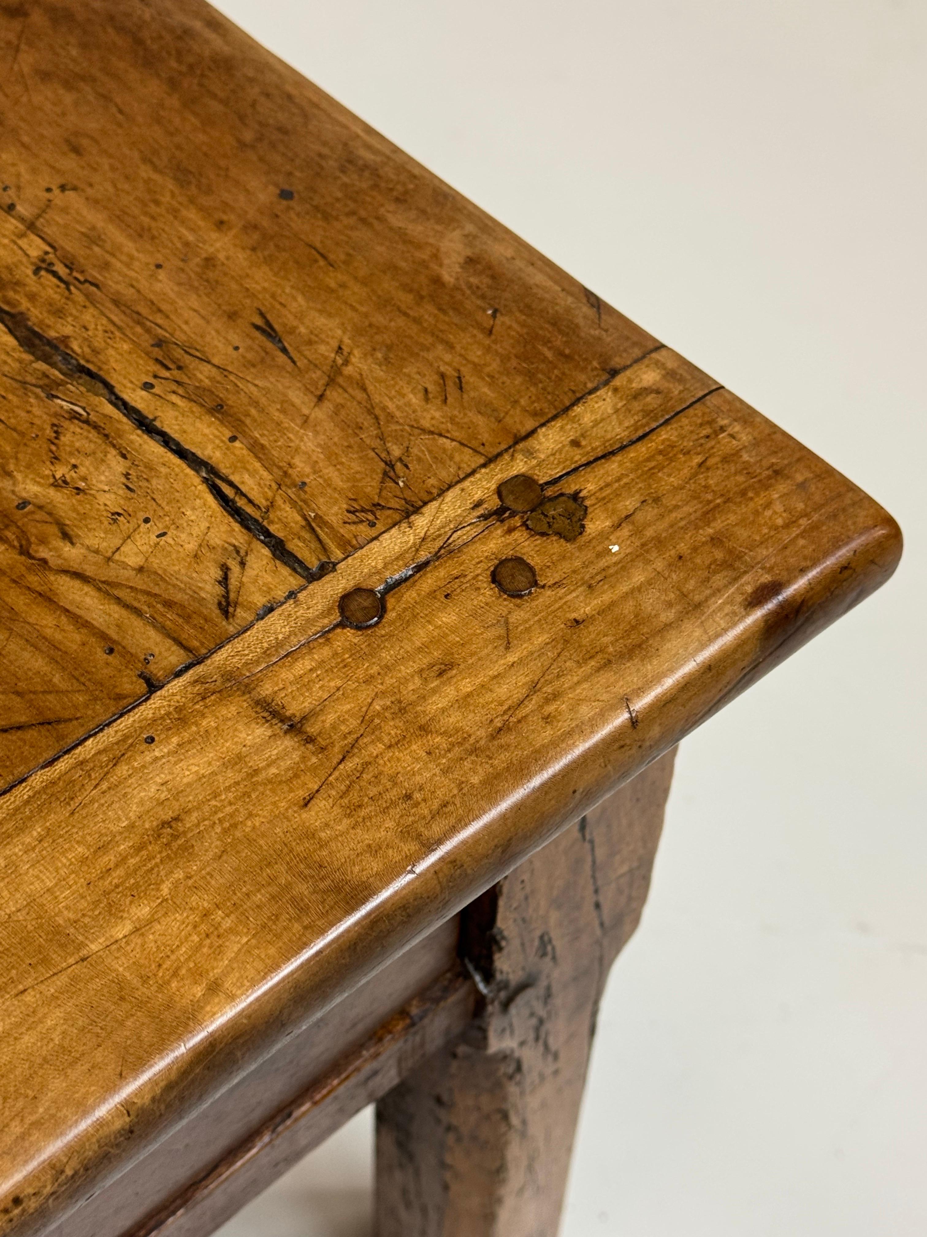 French Coffee table 19th century For Sale 10