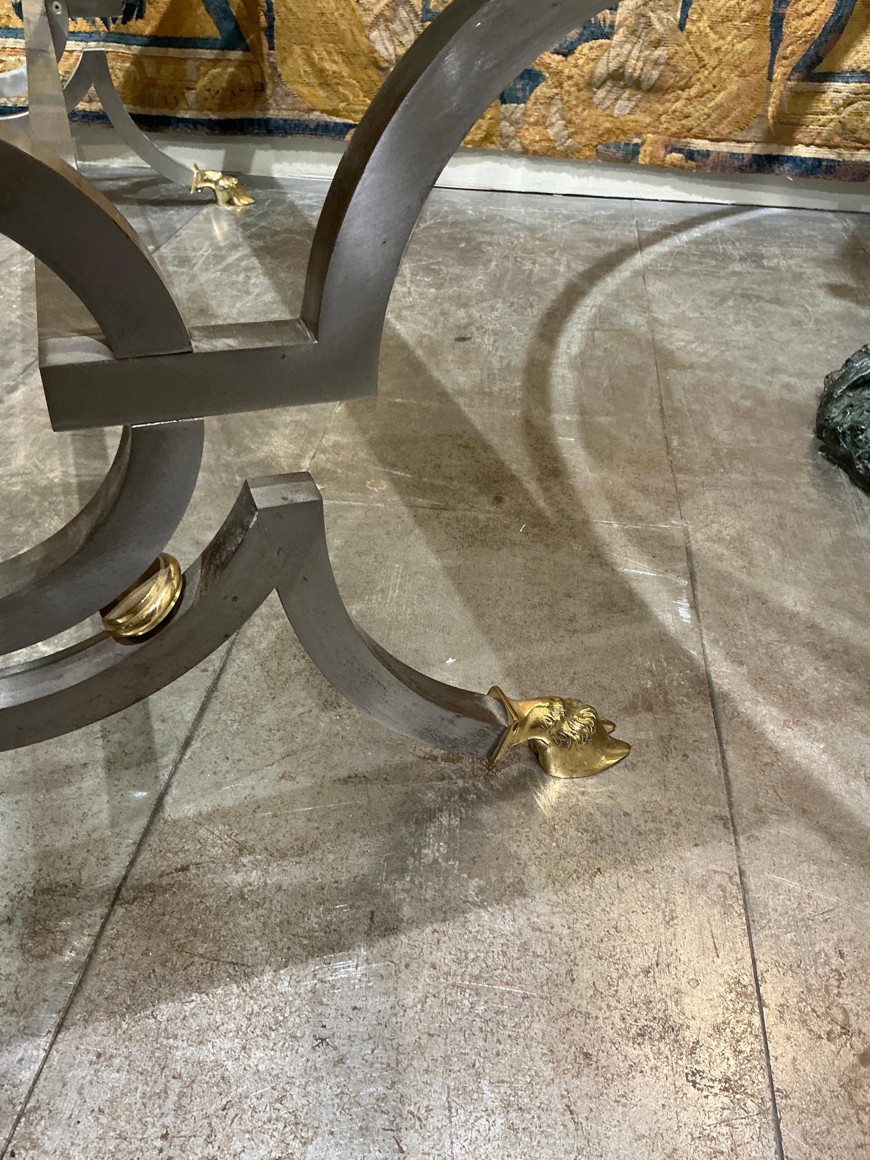 Français Table basse française circa 1970 en vente