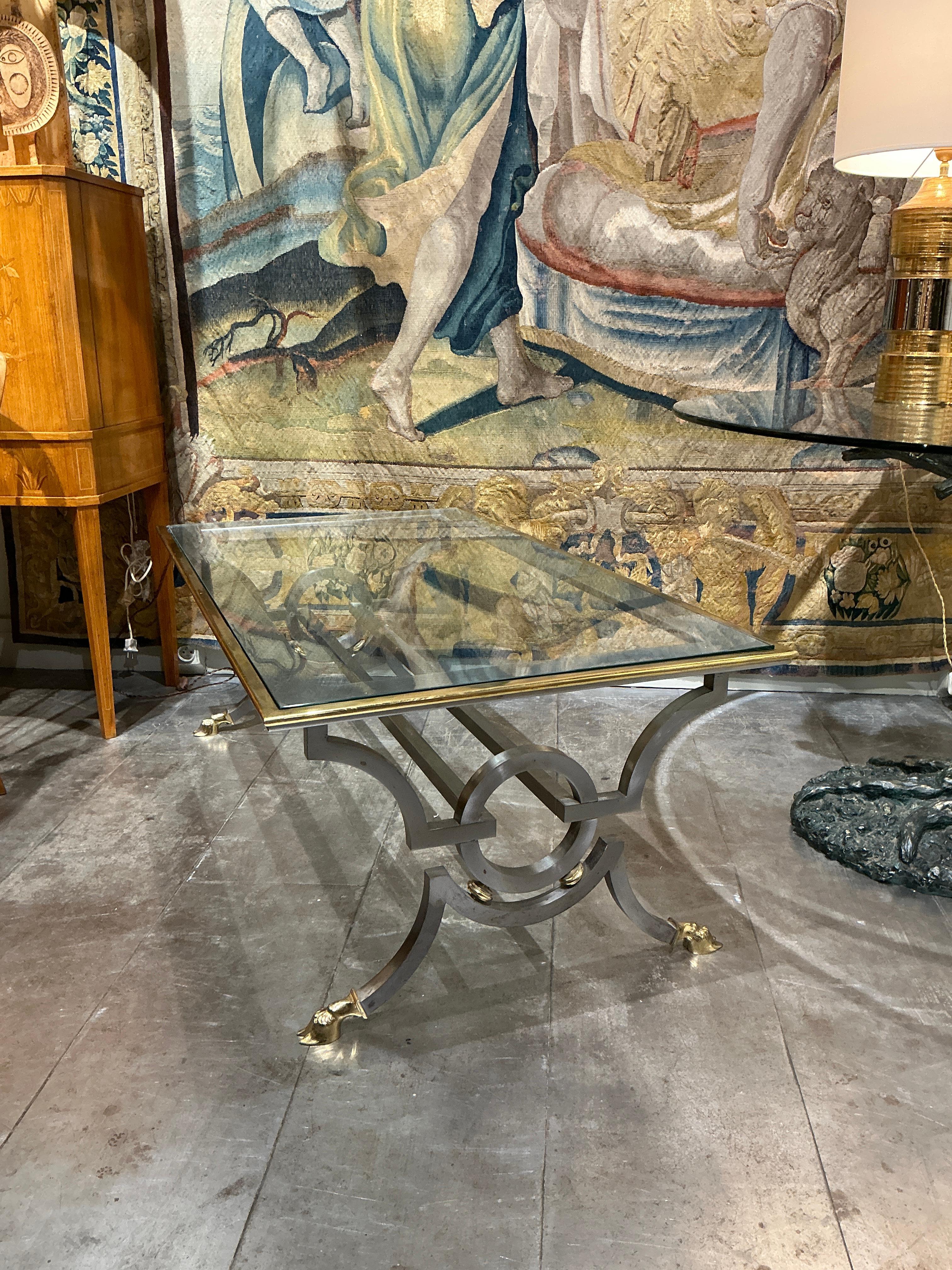 Laiton Table basse française circa 1970 en vente