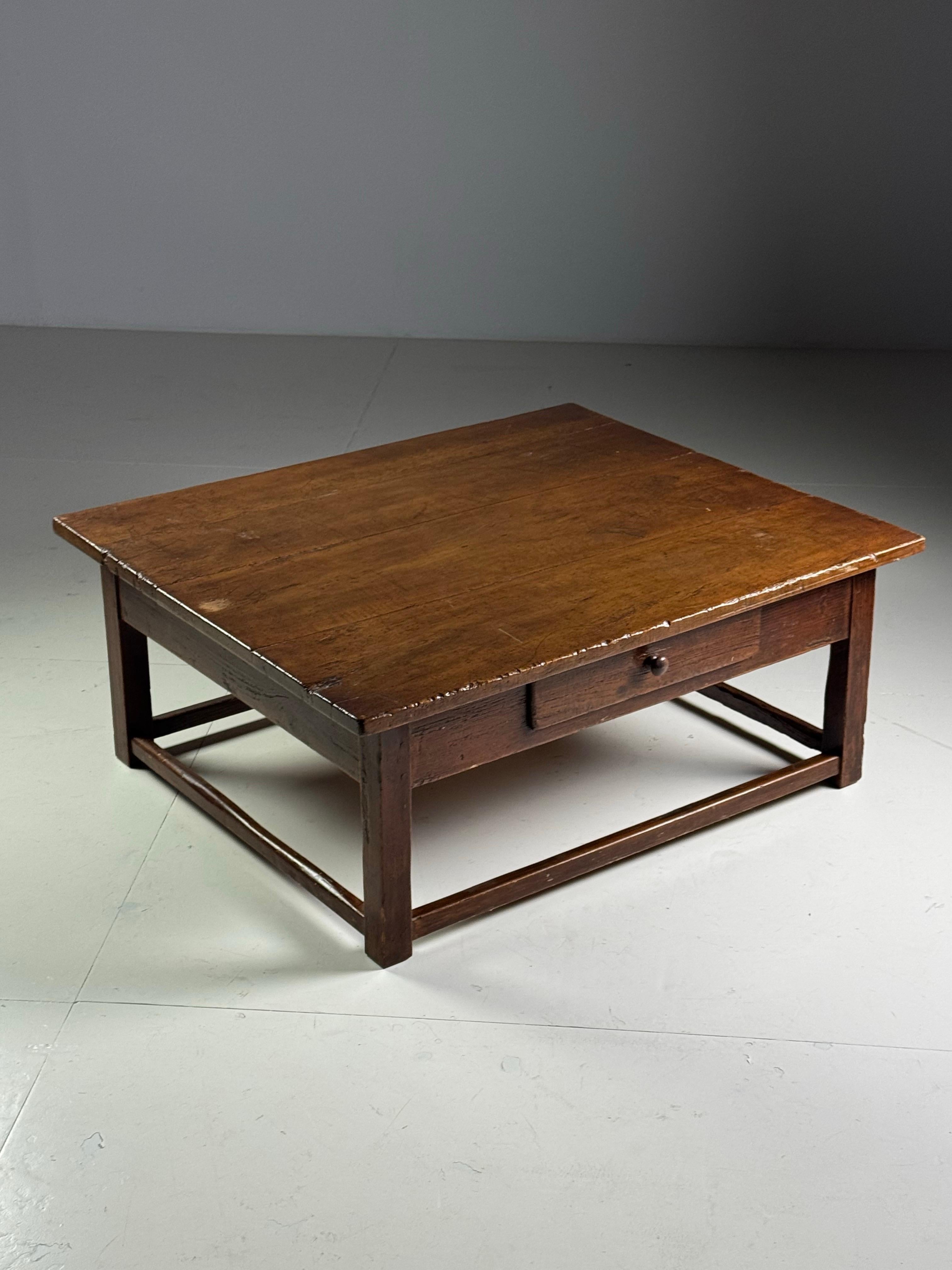 Mesa de centro francesa de principios del siglo XIX en venta 7