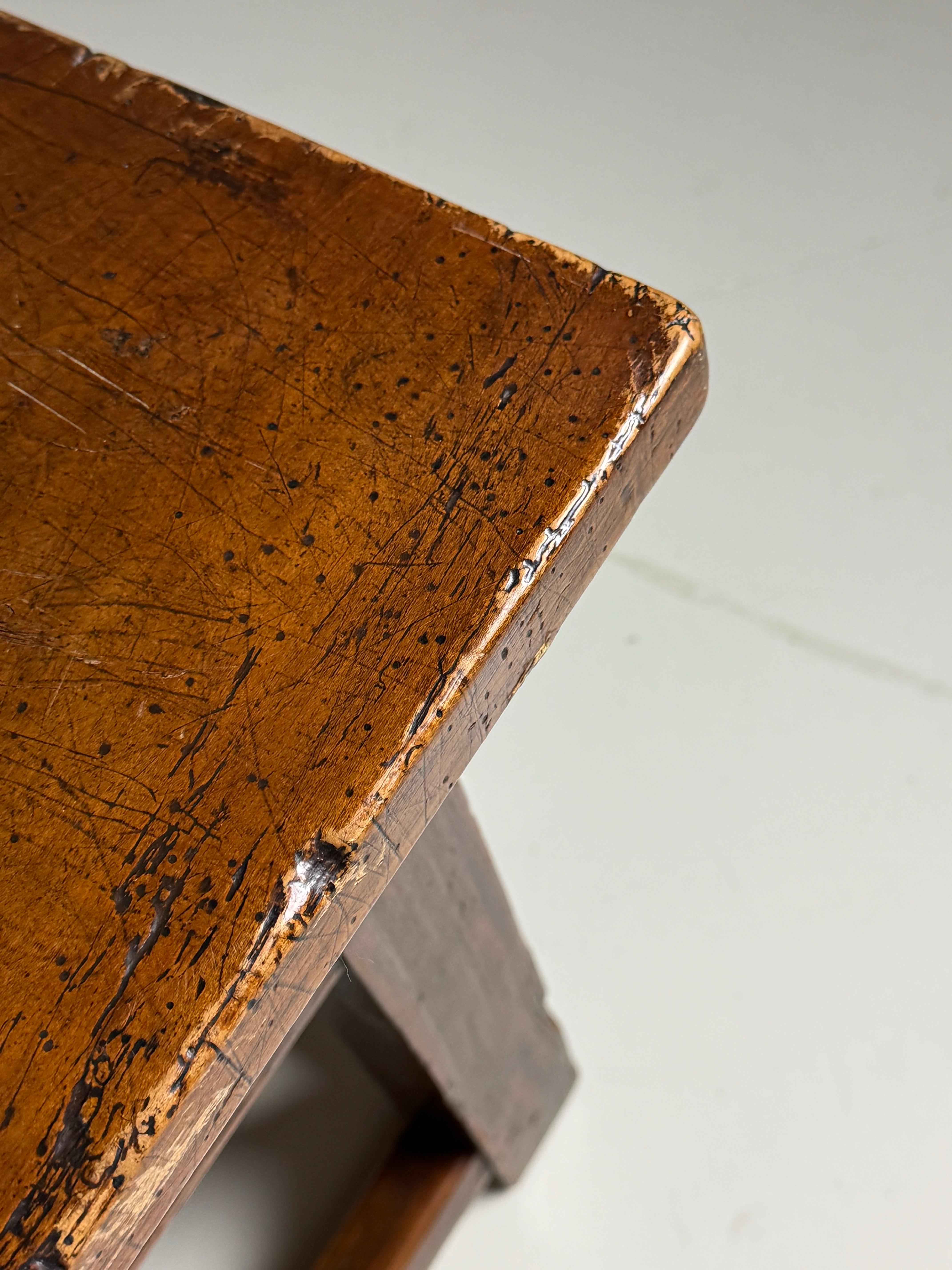Mesa de centro francesa de principios del siglo XIX en venta 14
