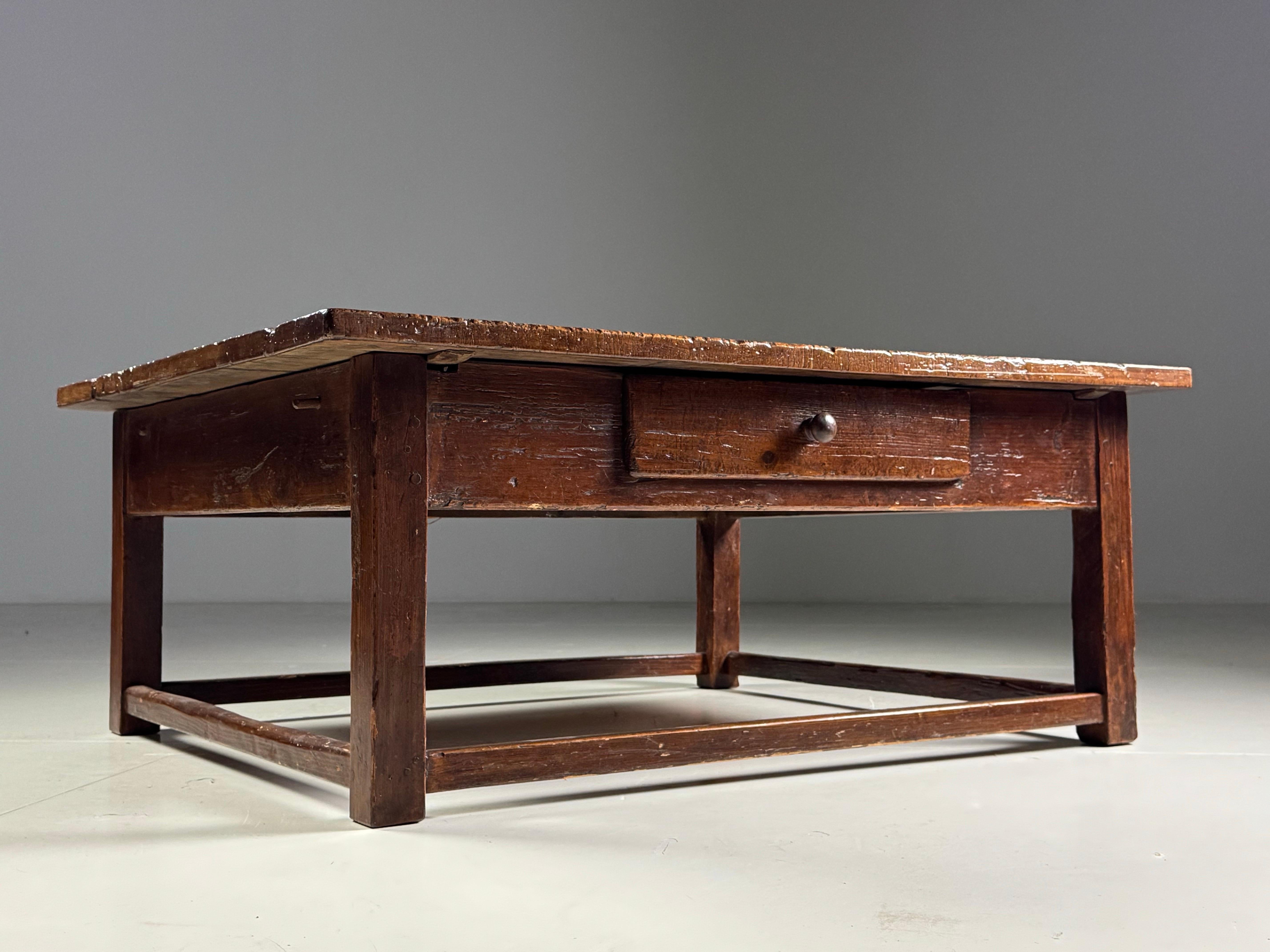 Mesa de centro francesa de principios del siglo XIX en venta 3
