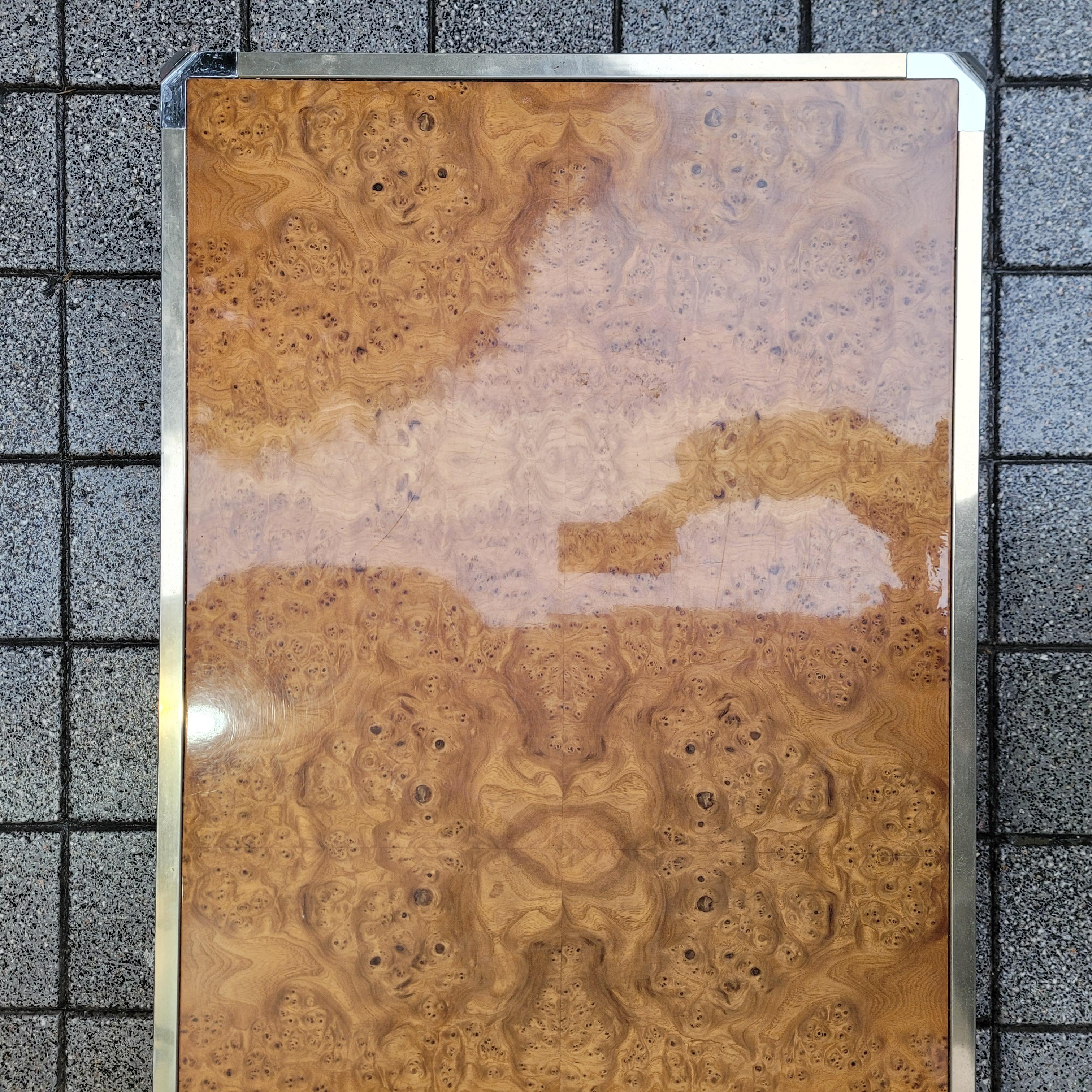 Table basse française style Guy Lefevre, bois de ronce et acier en vente 2