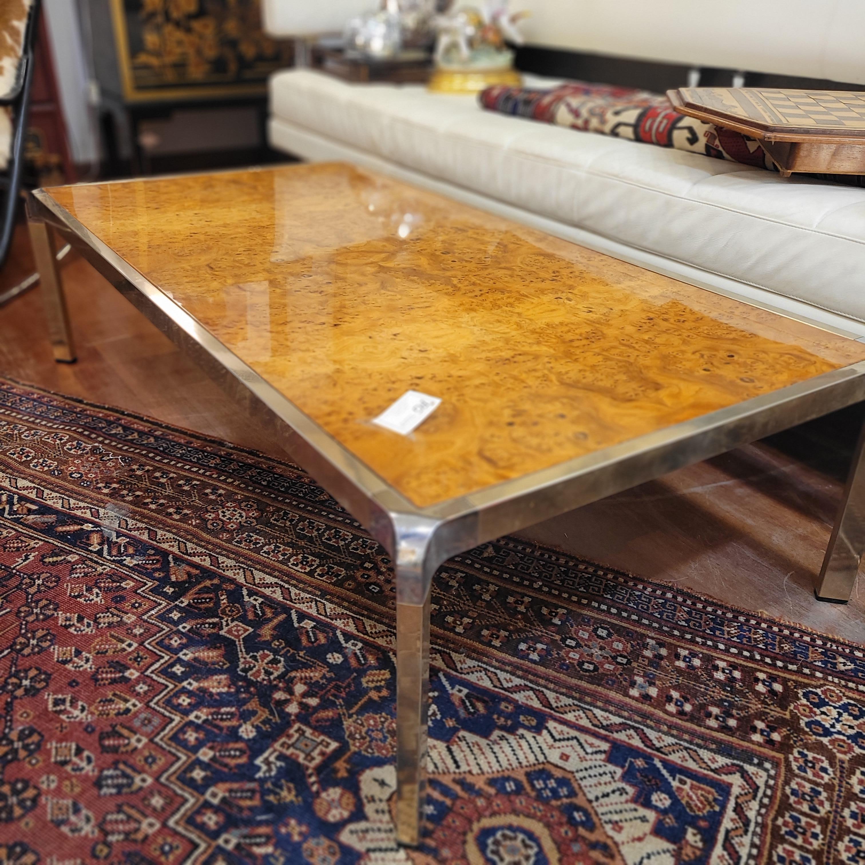 Table basse française style Guy Lefevre, bois de ronce et acier en vente 6