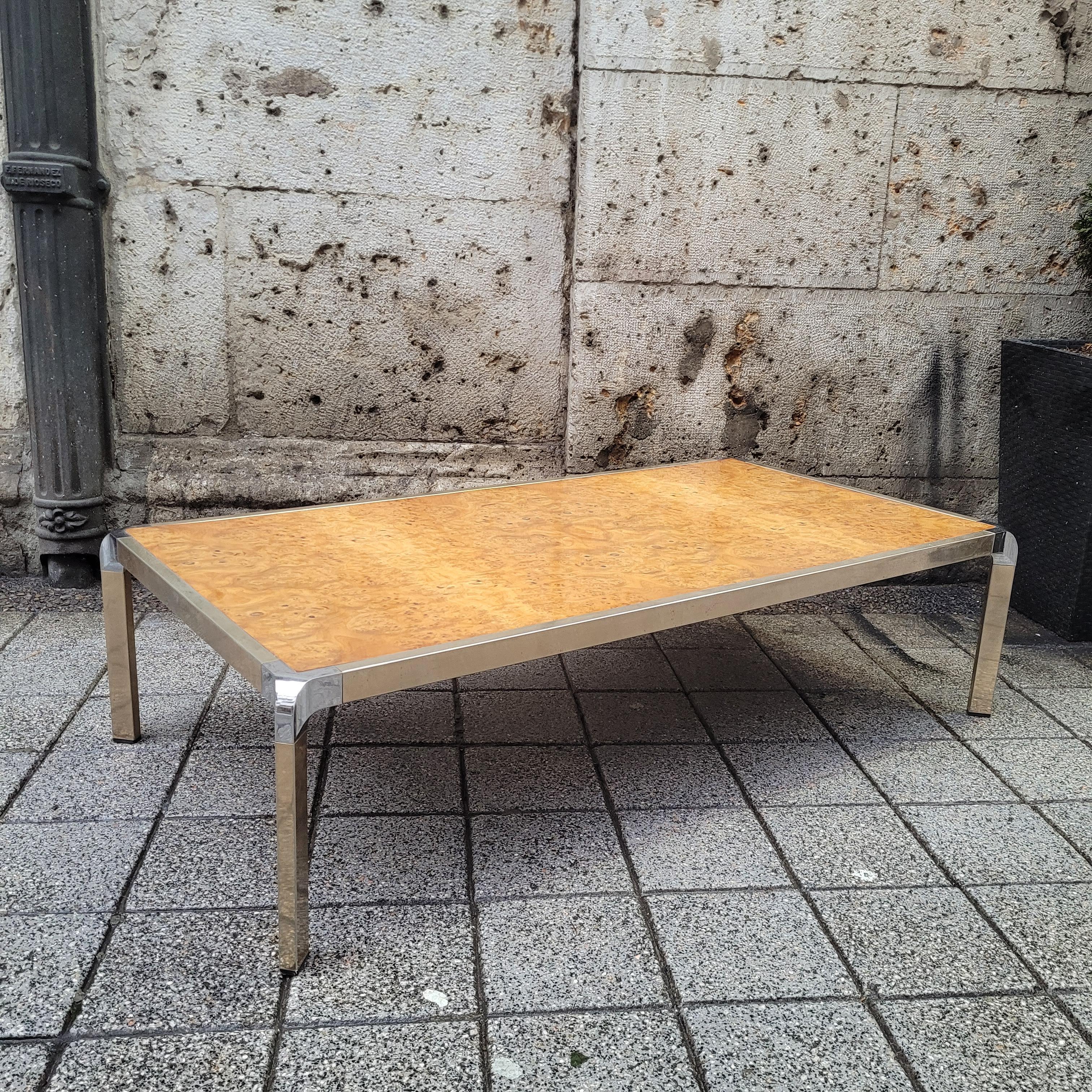 Français Table basse française style Guy Lefevre, bois de ronce et acier en vente