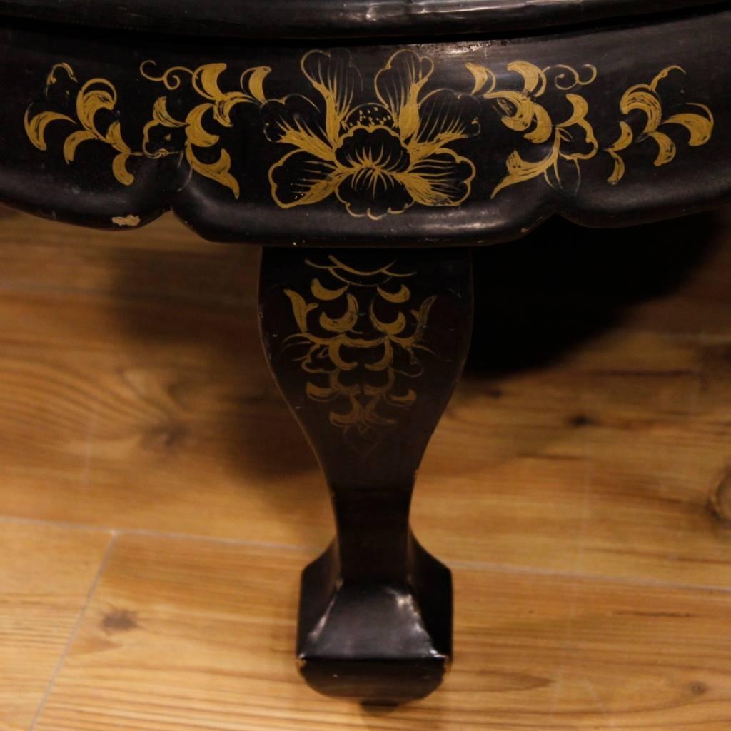 French Coffee Table in Lacquered and Painted Chinoiserie Wood 20th Century 3