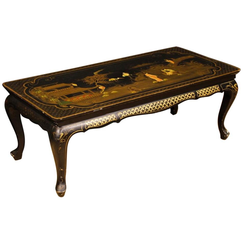 French Coffee Table in Lacquered and Painted Chinoiserie Wood from 20th Century