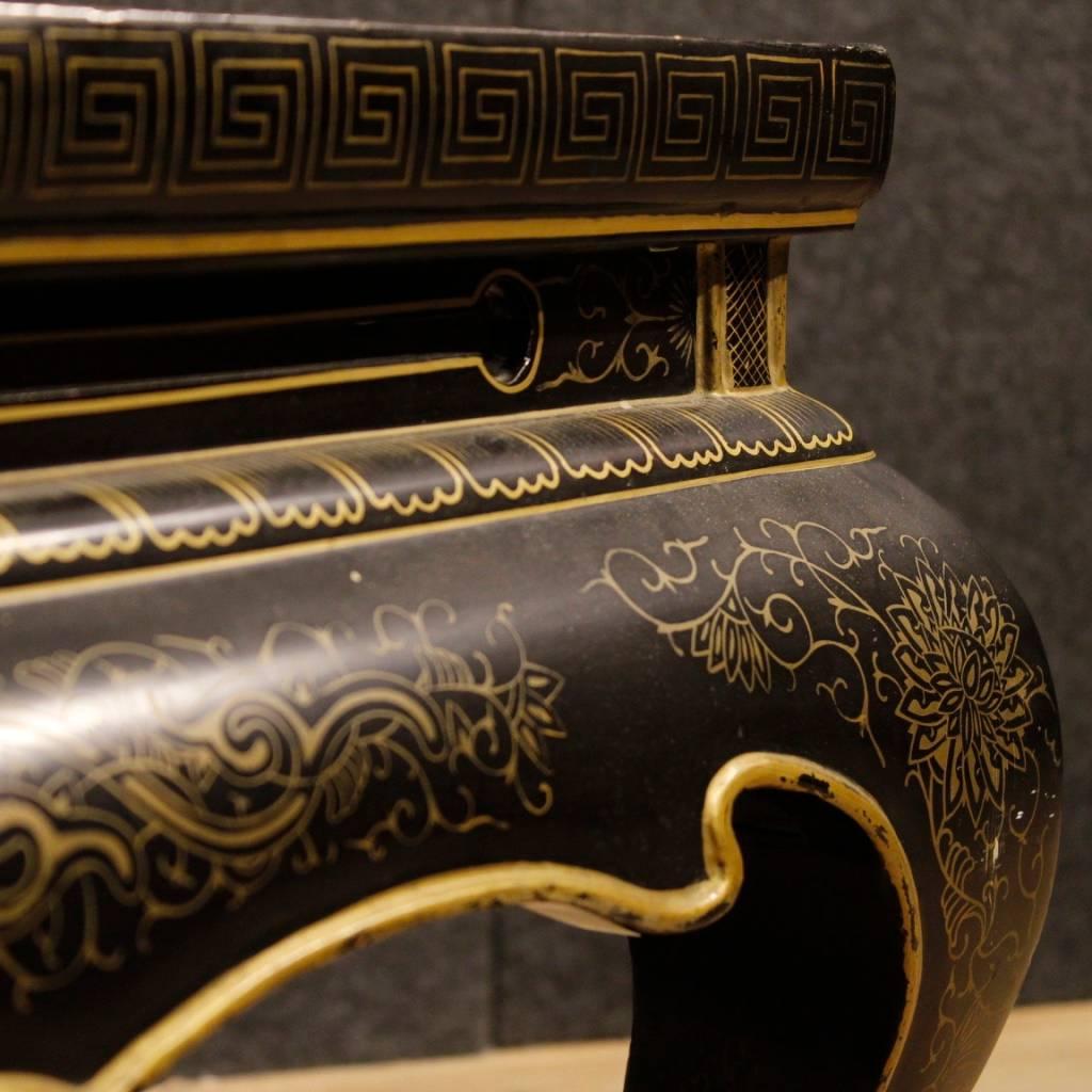 French Coffee Table in Lacquered, Painted and Gilded Chinoiserie Wood 5