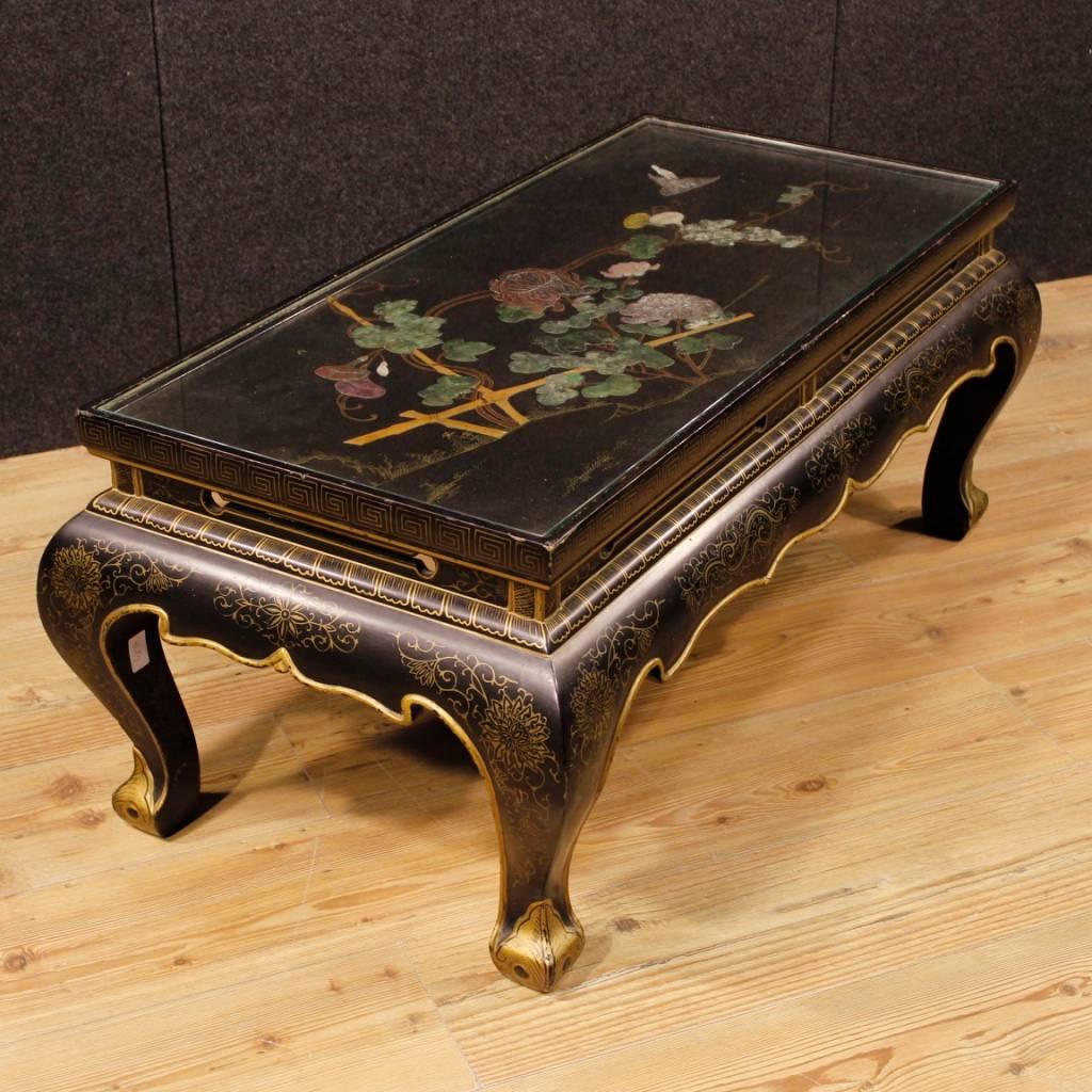 French Coffee Table in Lacquered, Painted and Gilded Chinoiserie Wood 6