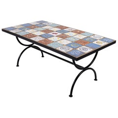 Table basse française en fer forgé et carreaux de céramique, œuvre anonyme, 2013
