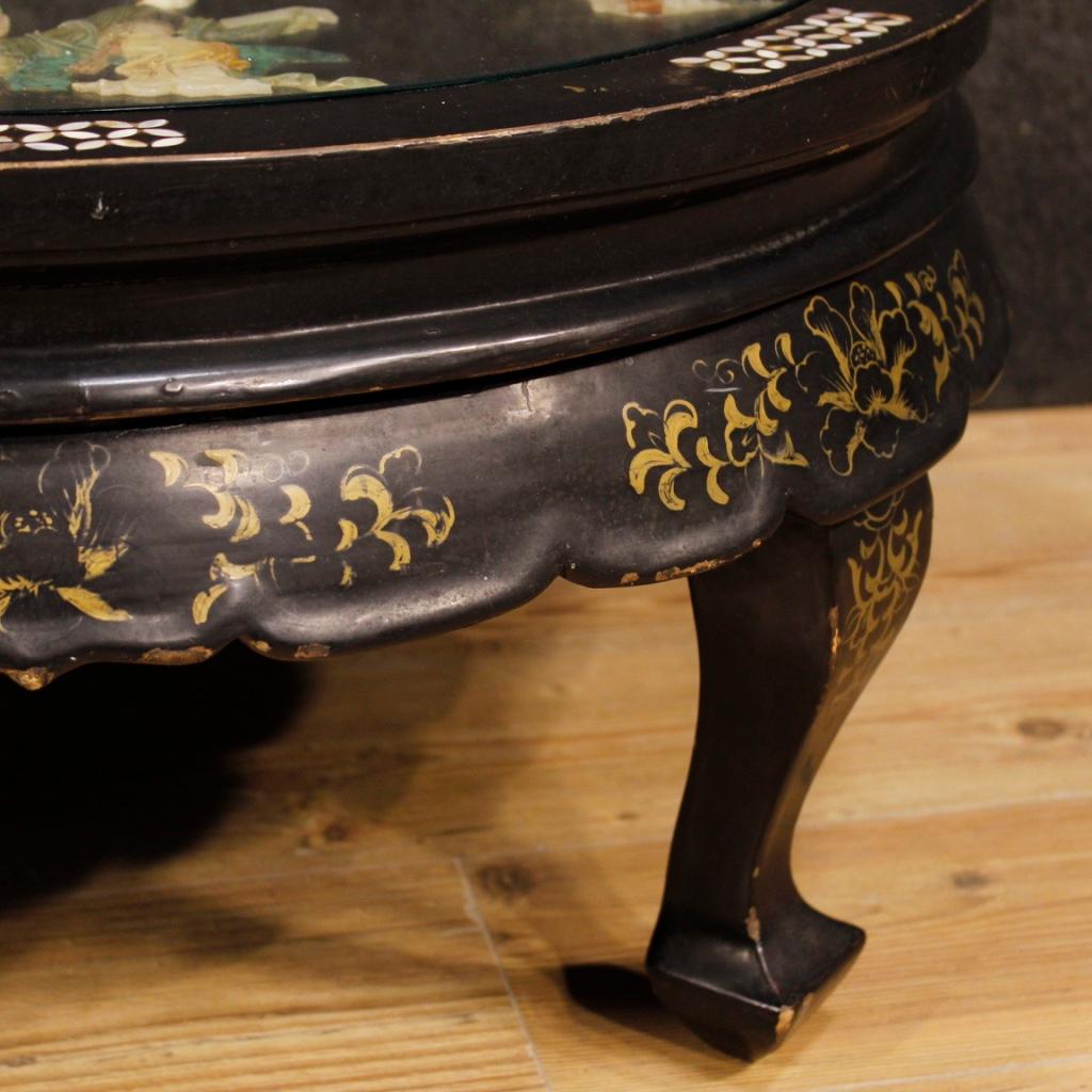 French Coffee Table Lacquered and Painted in Chinoiserie, 20th Century For Sale 6