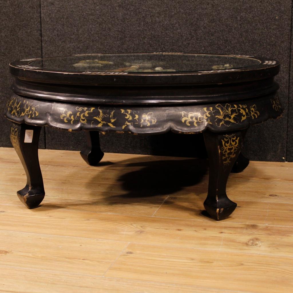 French Coffee Table Lacquered and Painted in Chinoiserie, 20th Century For Sale 1