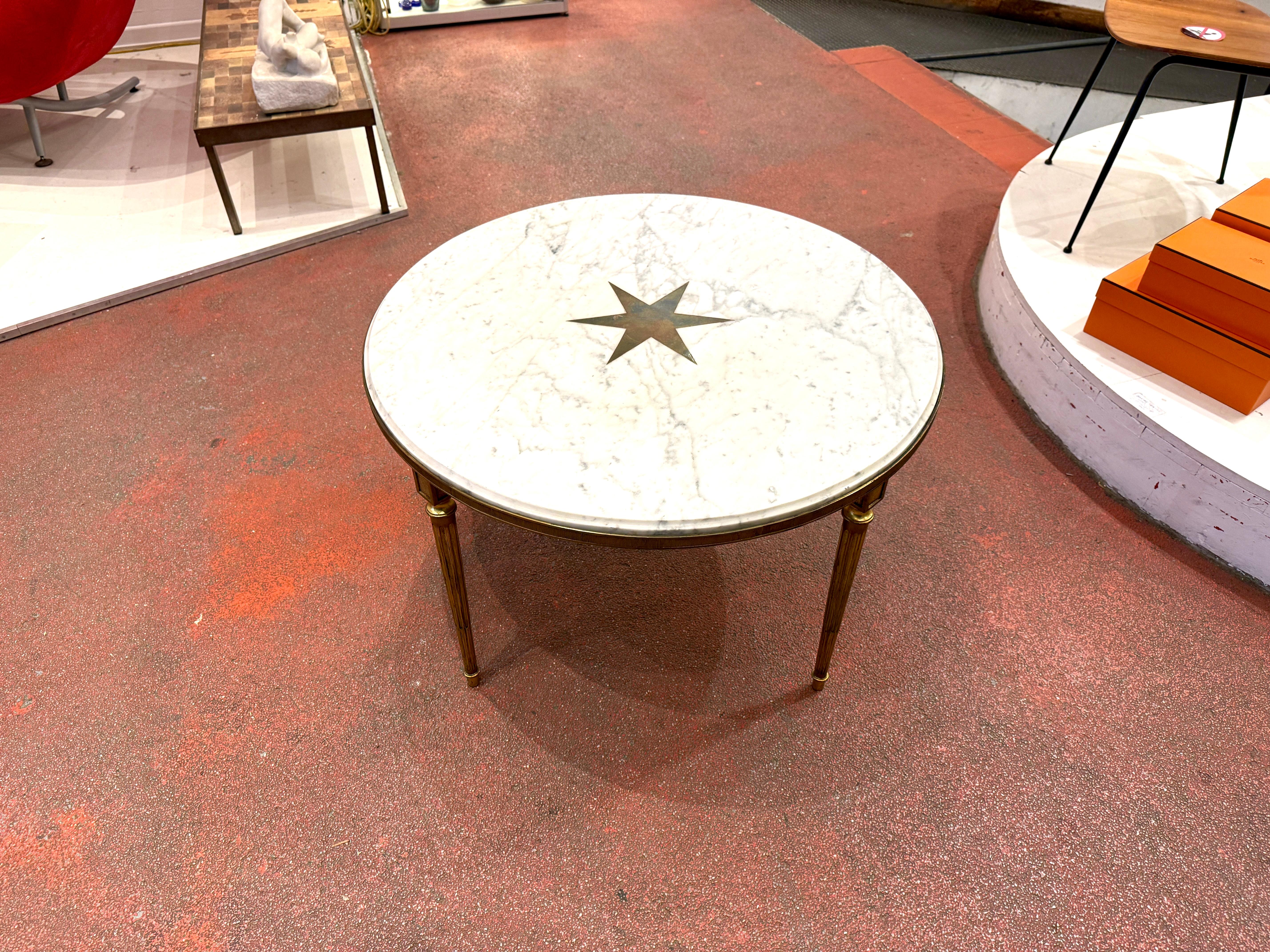 Französisch Couchtisch Neoklassische Bronze und Marmor 1940'S im Angebot 2