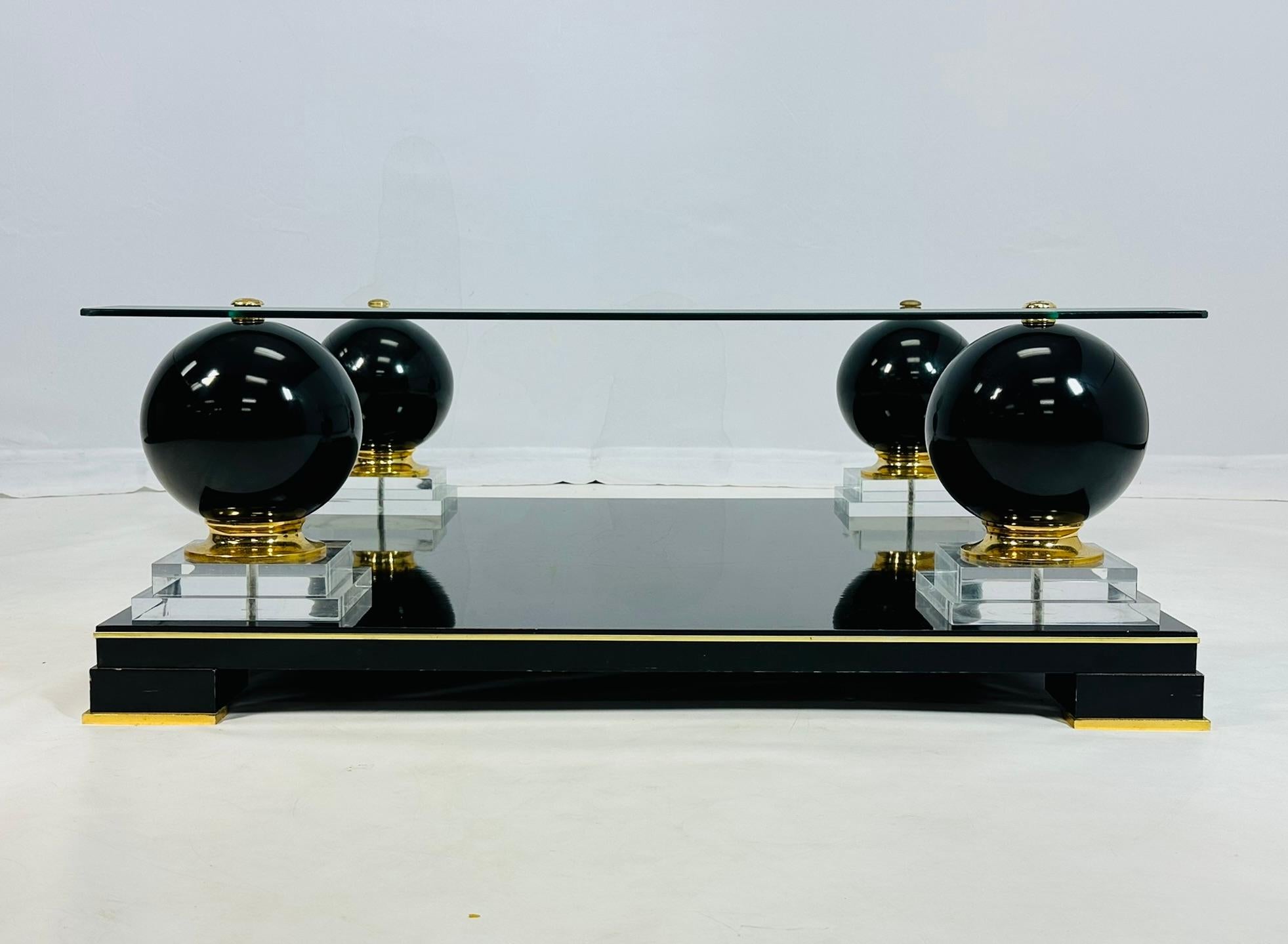 Fait main Table basse française avec accents en bronze dans le style de Roche Bobois en vente