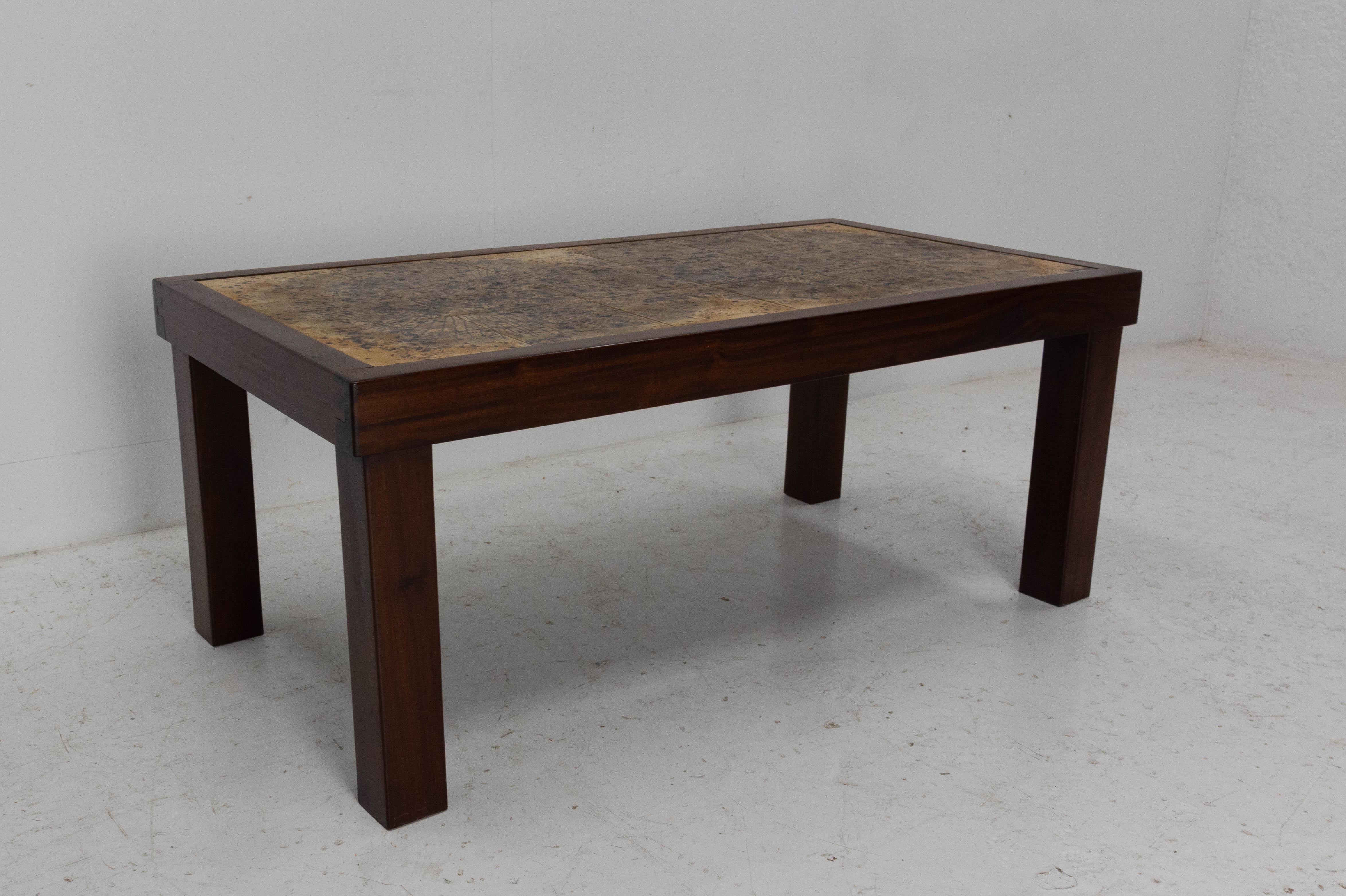 Francese Tavolino francese con ceramiche firmato Jean d'Asti AM, 1960 in vendita