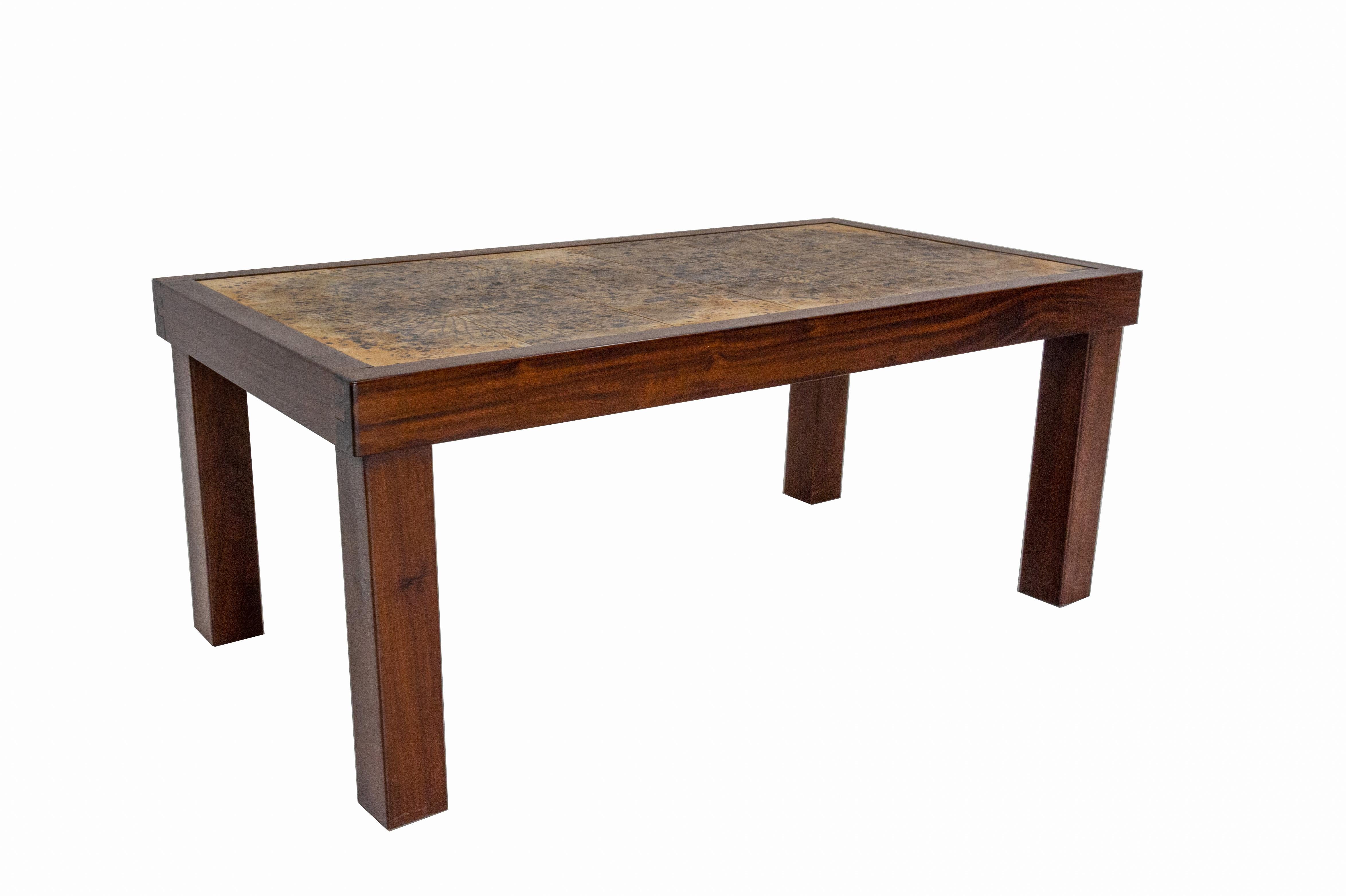 Tavolino francese con ceramiche firmato Jean d'Asti AM, 1960 In condizioni buone in vendita a Labrit, Landes