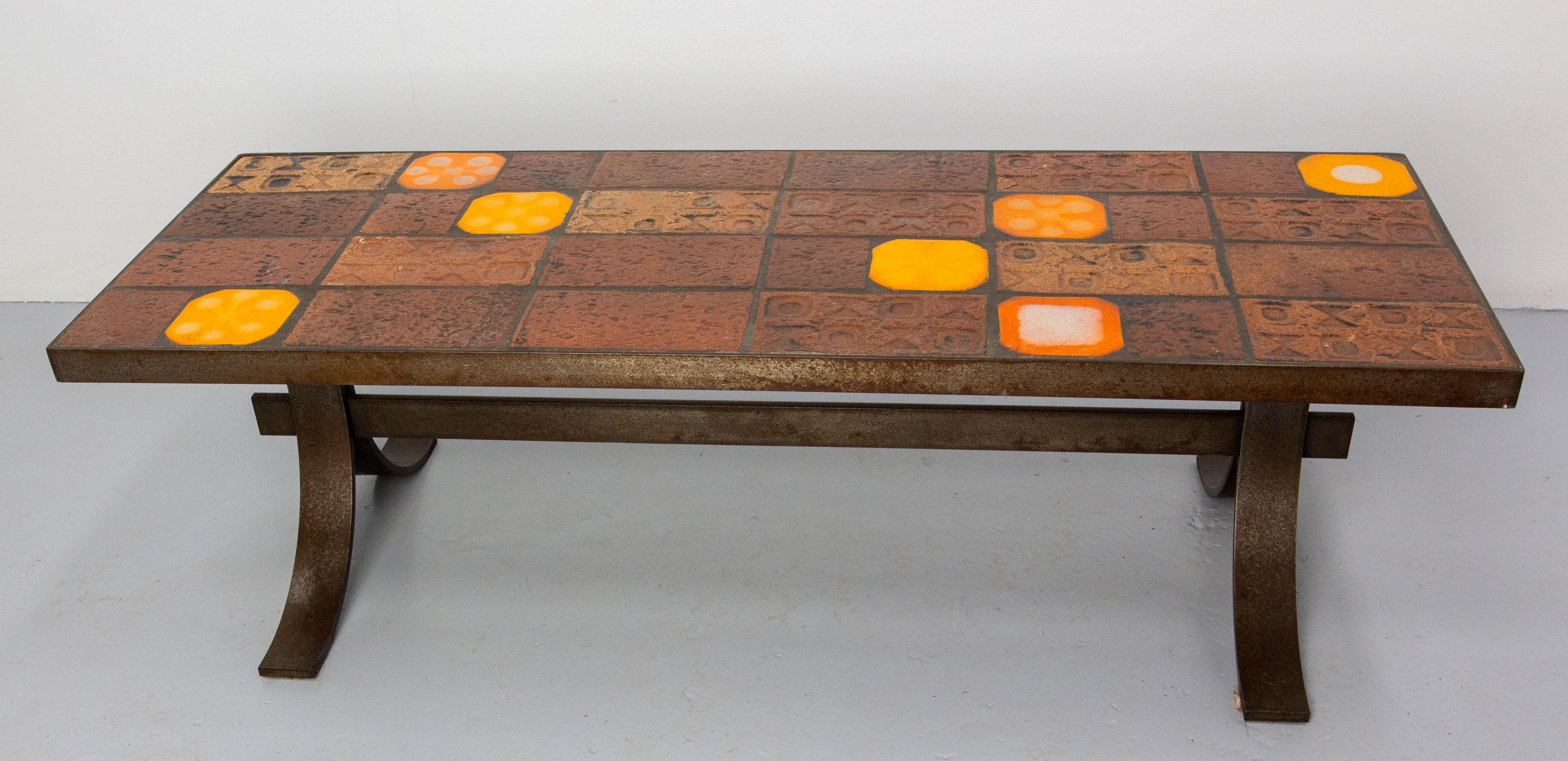 French Coffee Table with Glazed Ceramics in the st of Roger Capron, circa 1960 For Sale 1