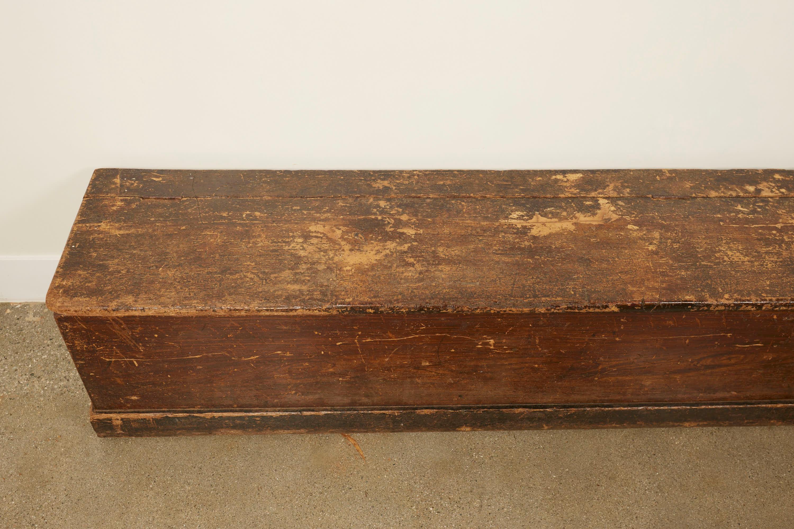 French Coffer Bench 19th Century In Good Condition For Sale In Santa Monica, CA