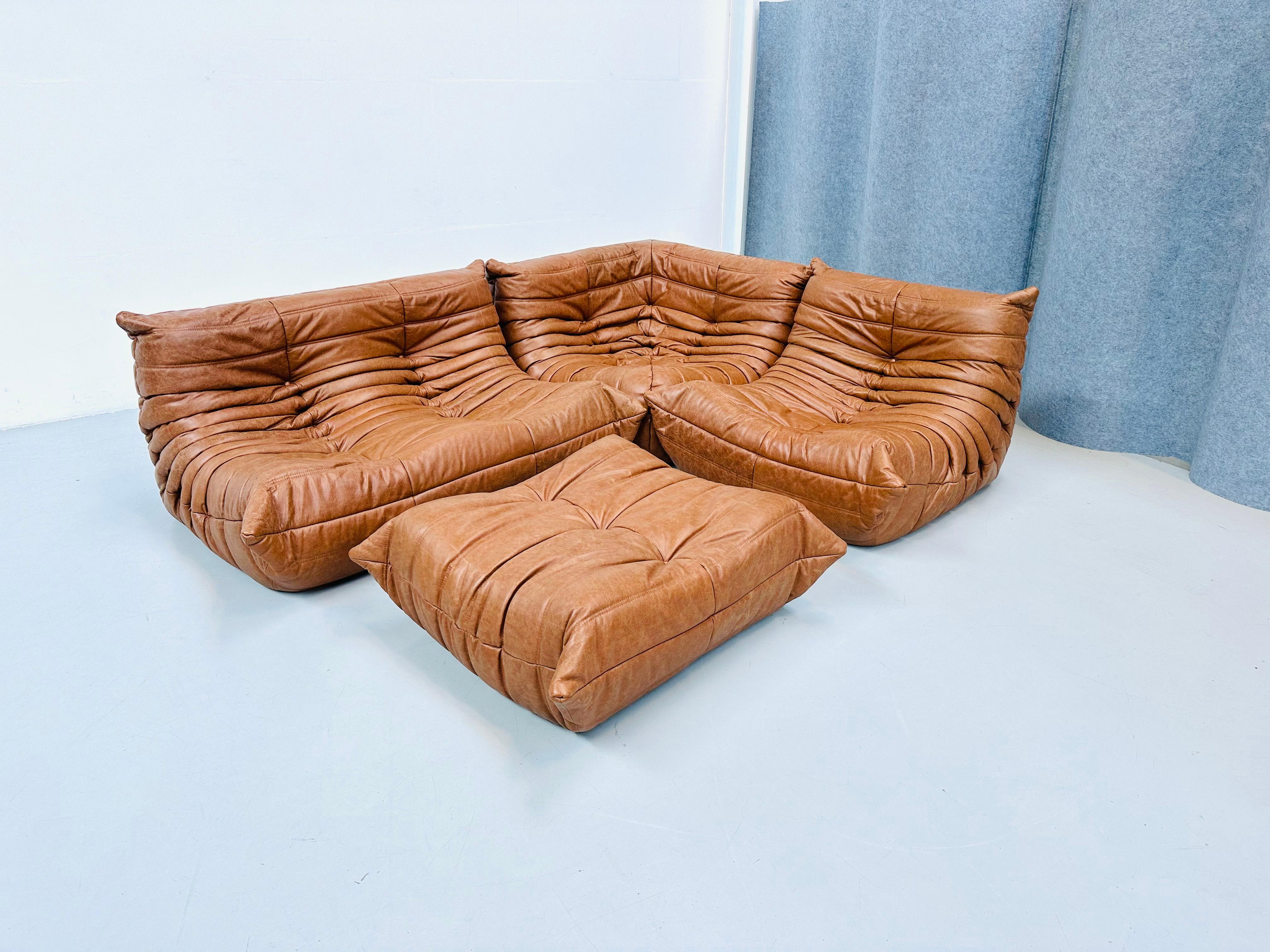 French Cognac Leather Togo Livingroomset  by Michel Ducaroy for Ligne Roset. For Sale 6