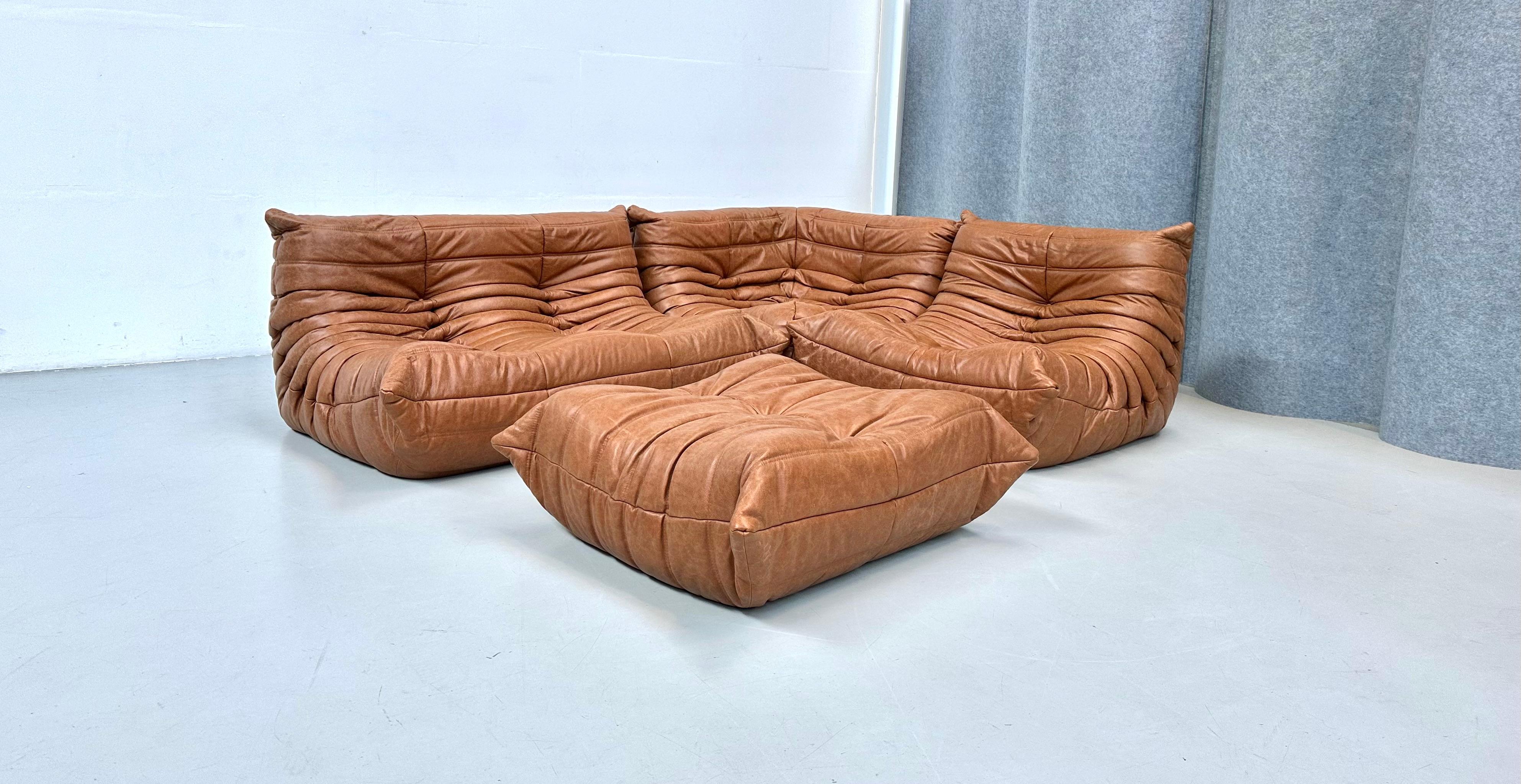 20th Century French Cognac Leather Togo Livingroomset  by Michel Ducaroy for Ligne Roset. For Sale