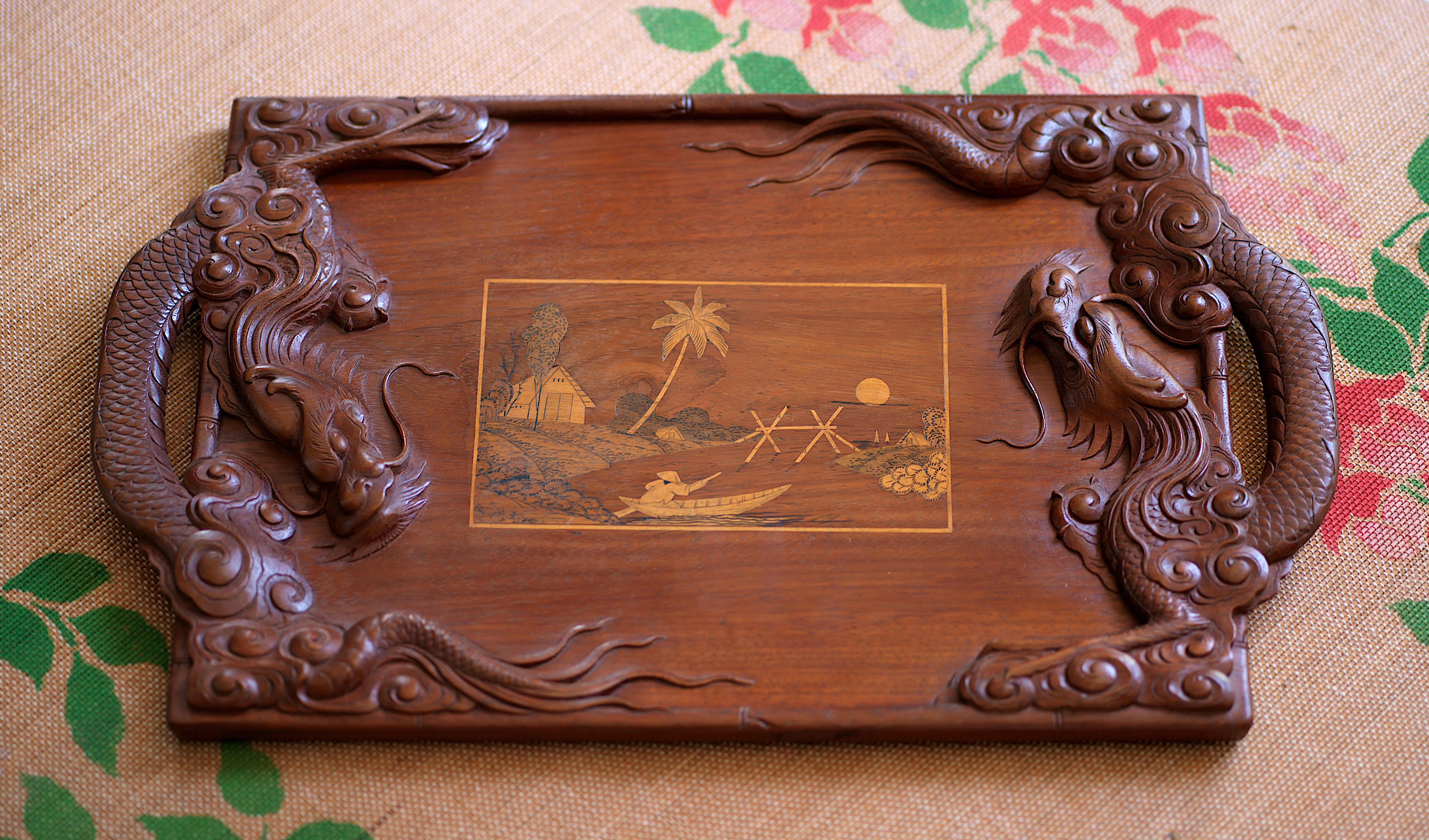 French Colonial Dragon Tray, 1900 In Good Condition For Sale In Saint-Amans-des-Cots, FR