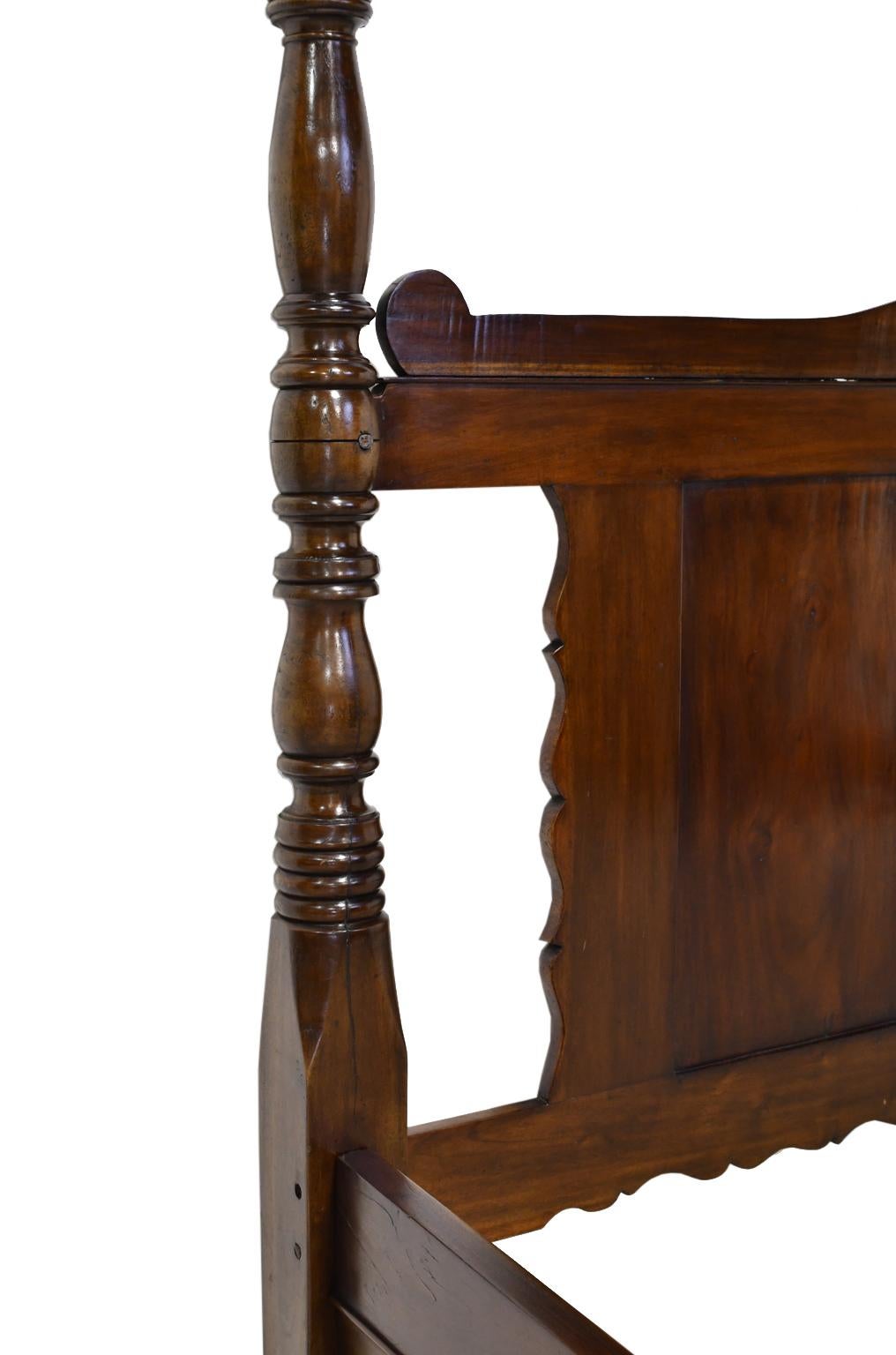 19th Century French Colonial Four-Poster King Bed in West Indies Walnut, Haiti, circa 1830