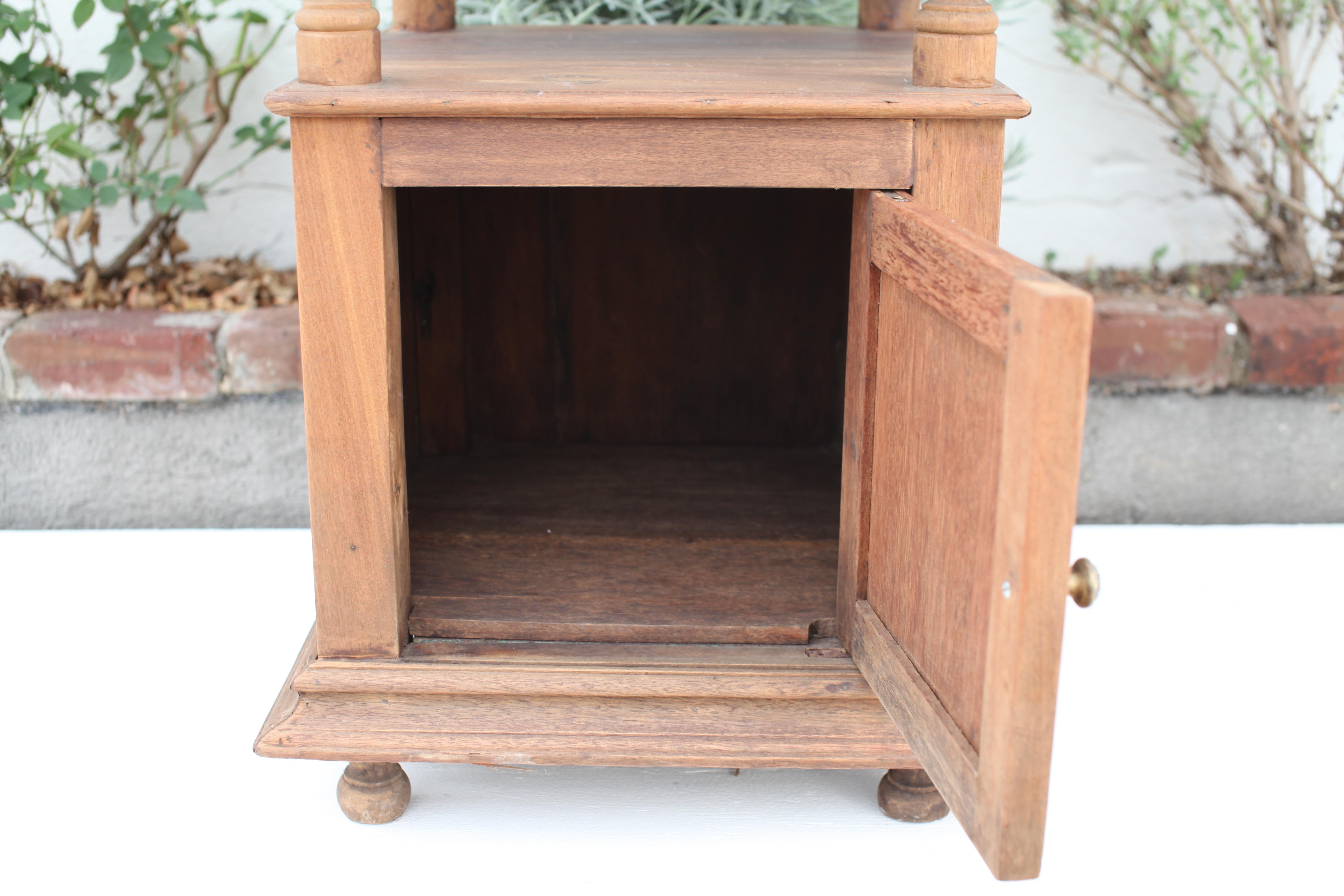 French Colonial Teak Open Bedside Cabinet Turned Corners, 1930's  For Sale 3