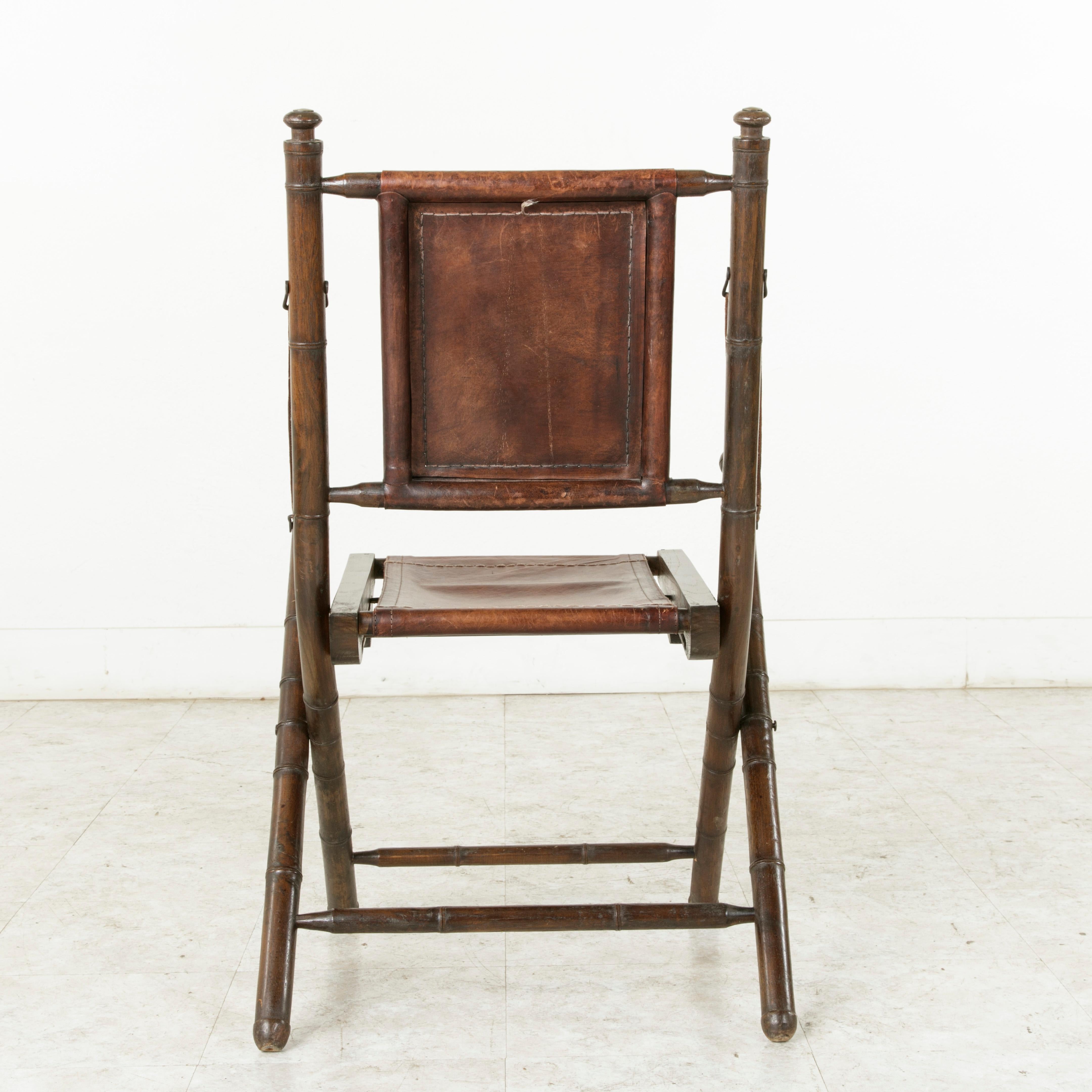 Französisch Kolonial Nussbaum Faux Bamboo Folding Deck Chair:: um 1900 (Messing)
