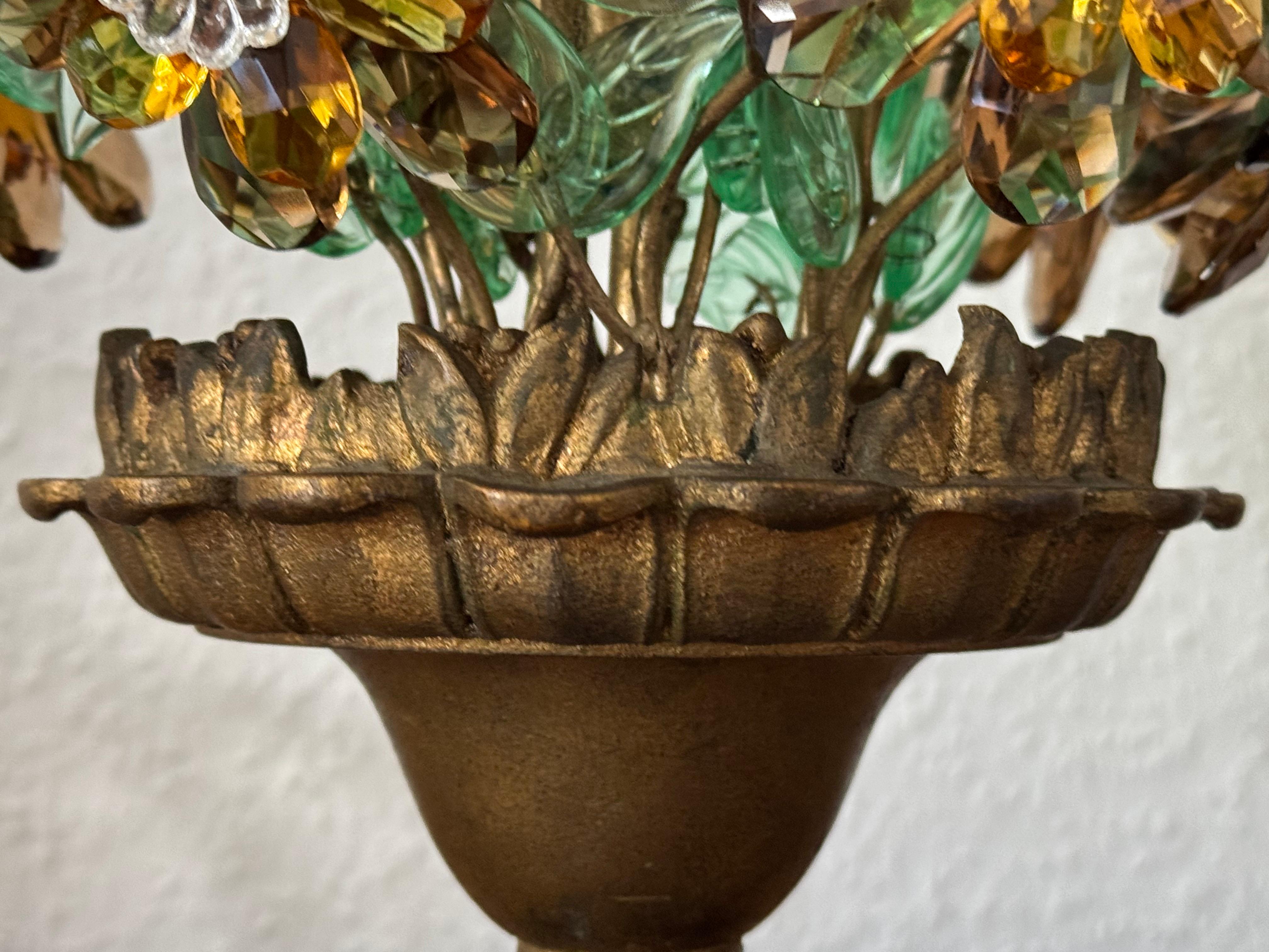 Französischer farbenfroher Glas-Blumenblatt- und Bronze-Kandelaber mit 12 Lichtern, 19. Jahrhundert im Angebot 1