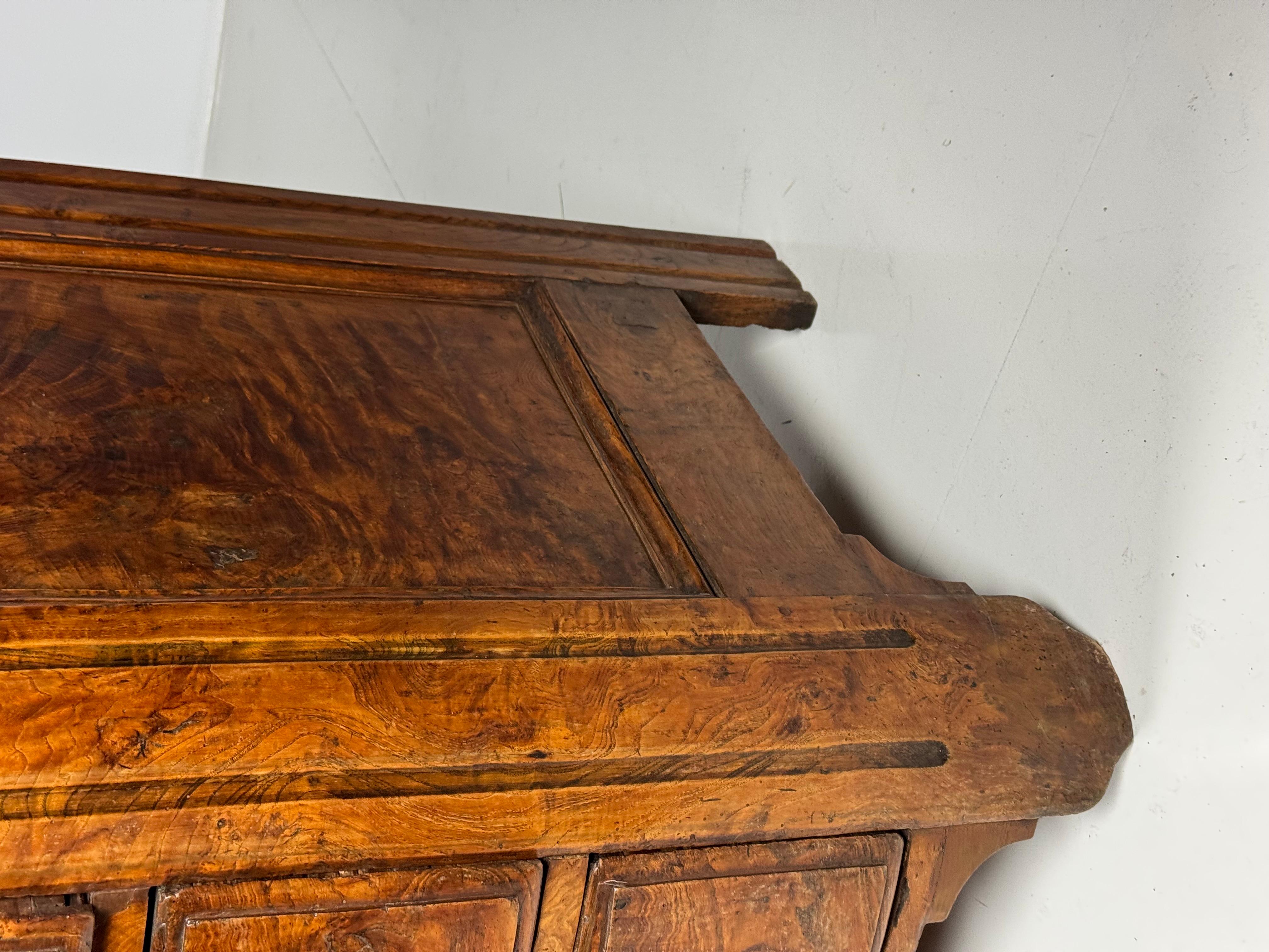 French commode 18th century For Sale 7