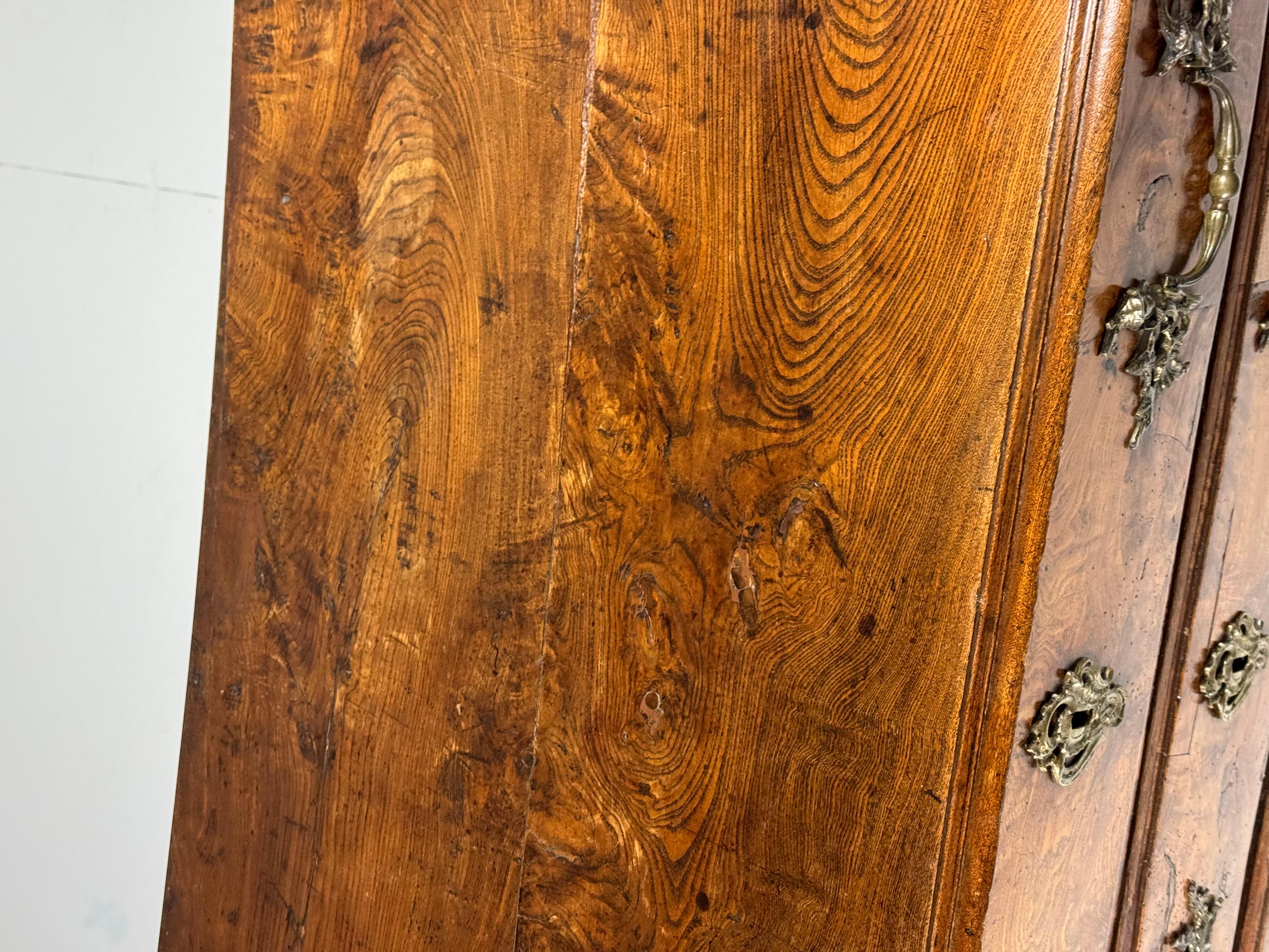 French commode 18th century For Sale 14