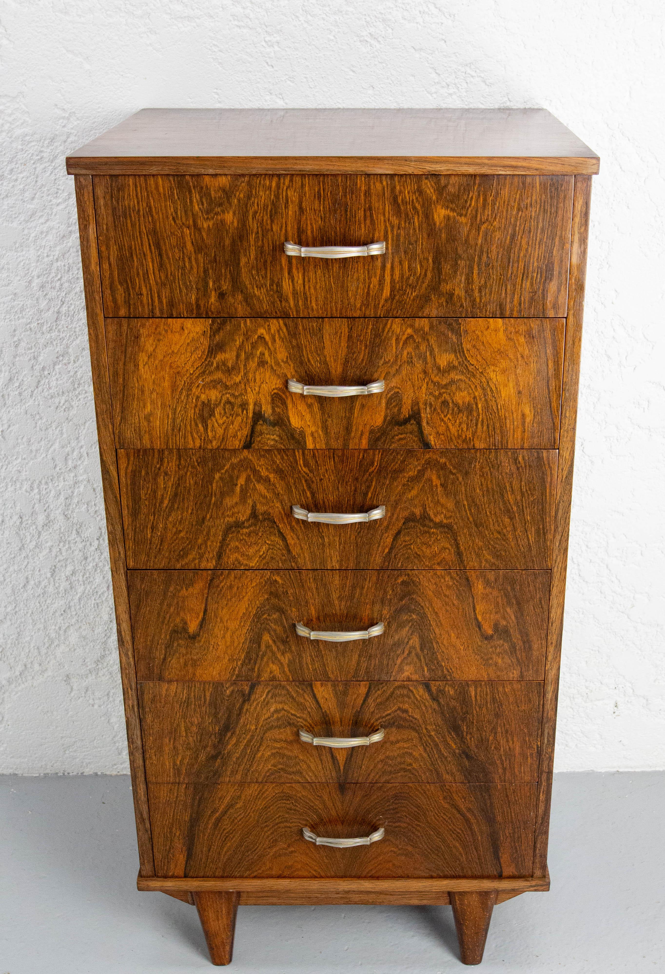 Mid-Century moderno Cassettiera francese Commode Chiffonnier impiallacciata in palissandro, 20th Mid century in vendita