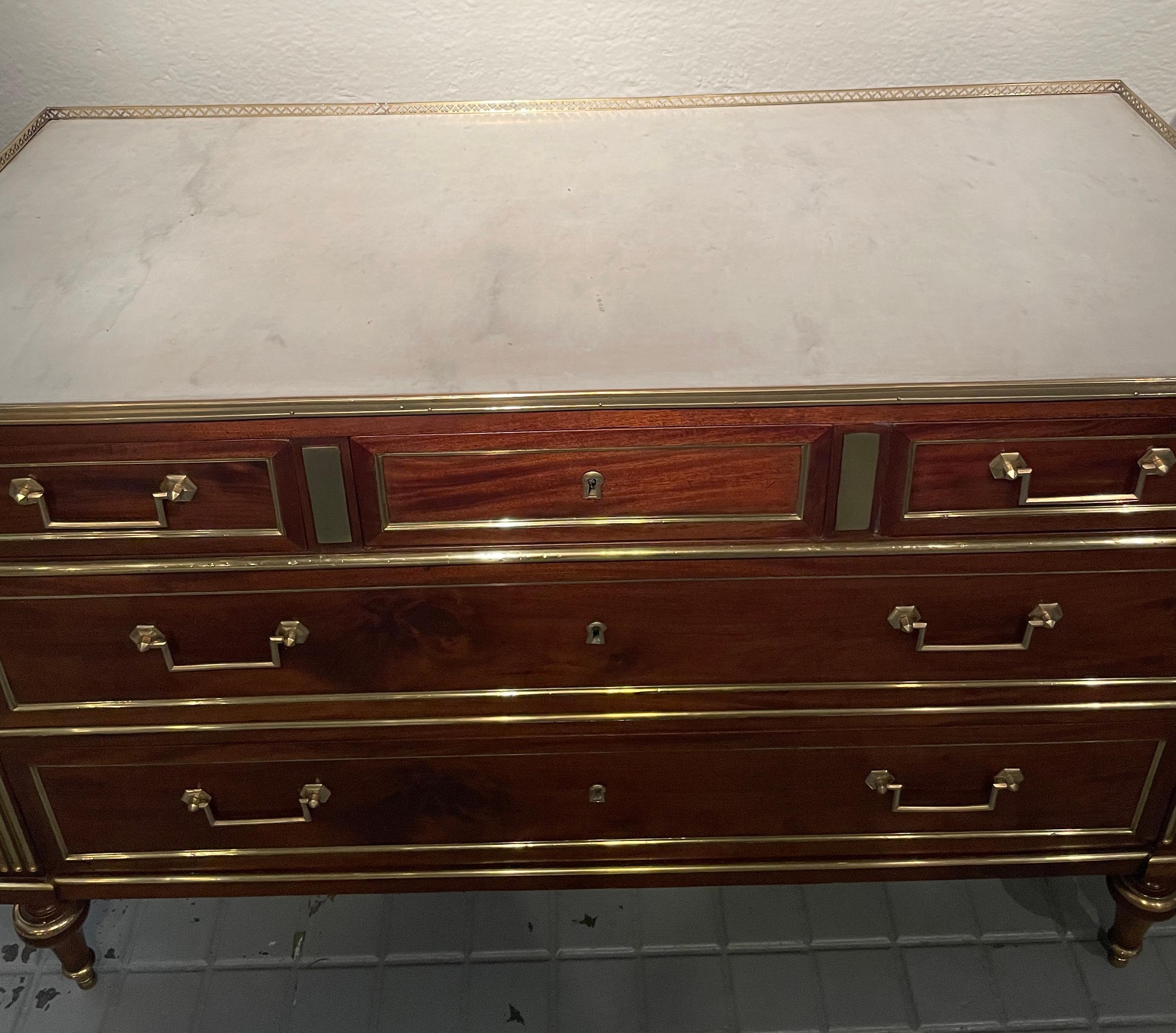 French Commode in mahogany. Louis XVl Period at the end of Eighteen Century. For Sale 3