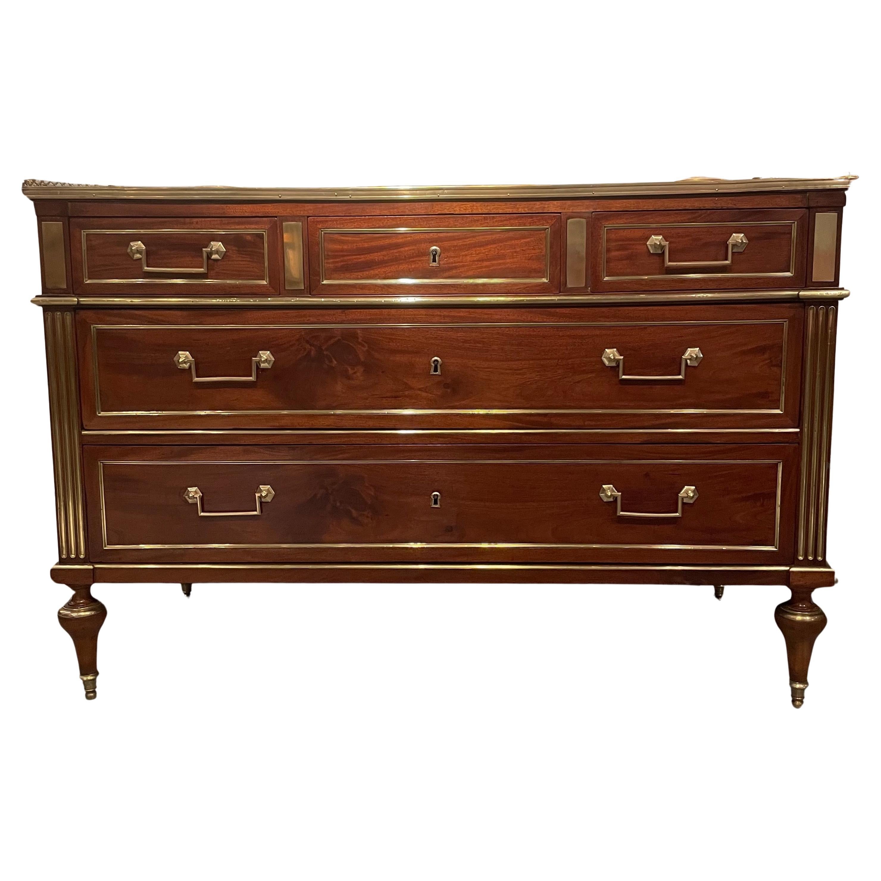 French Commode in mahogany. Louis XVl Period at the end of Eighteen Century. For Sale