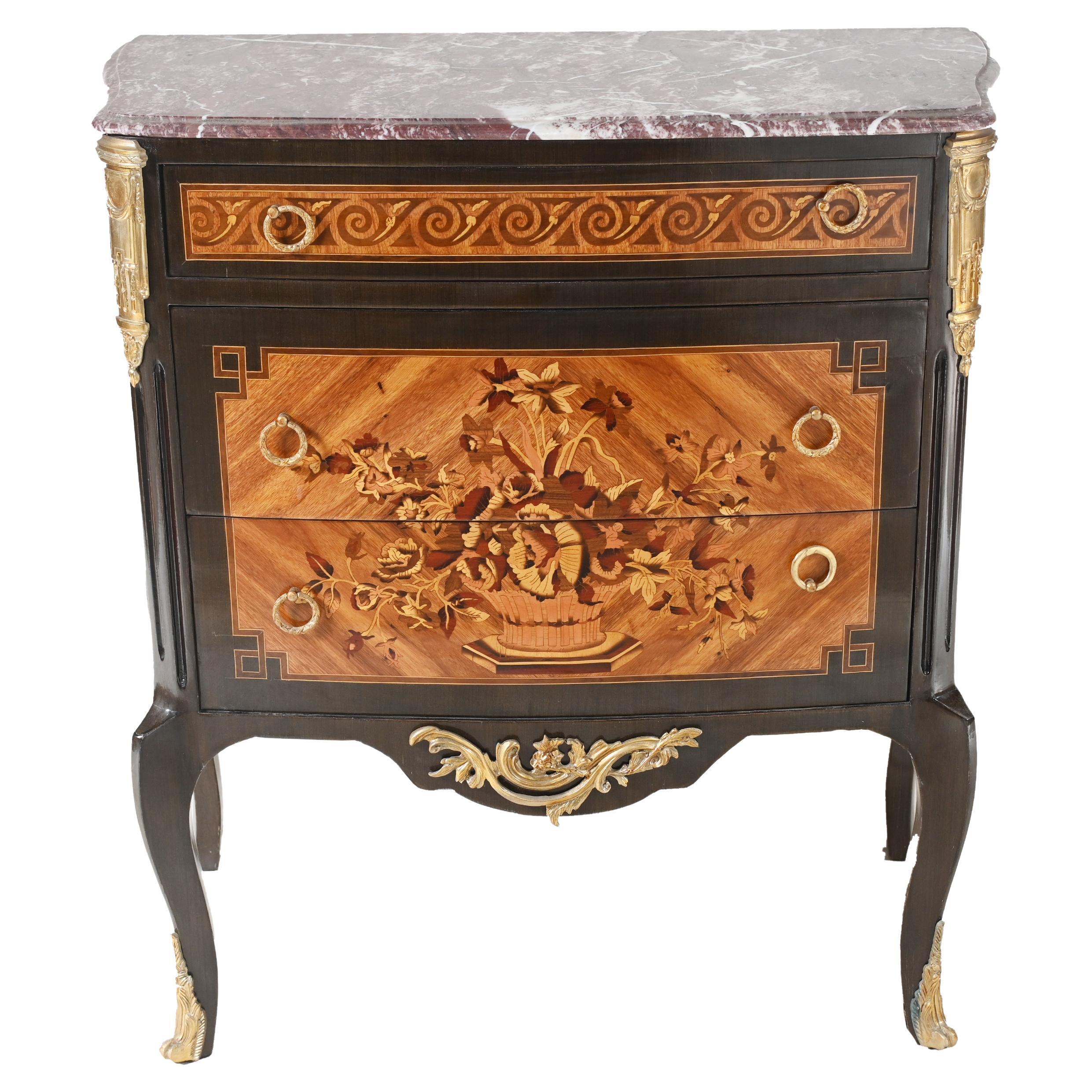 Commode Louis XVI à tiroirs marquetés en vente