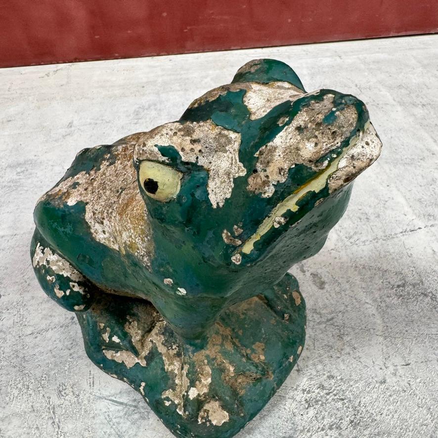 20ième siècle Frog française en béton en vente