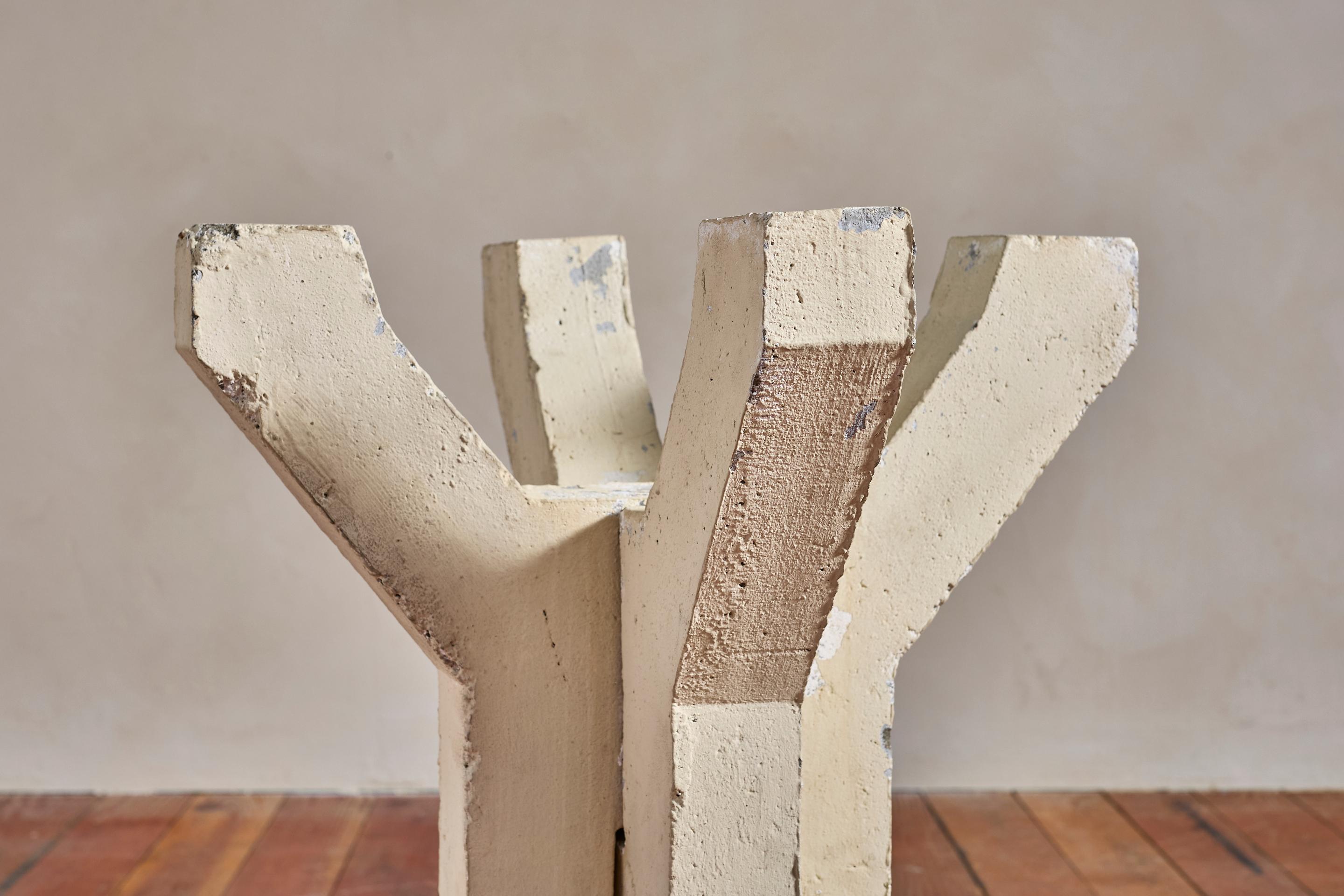 Table octogonale française en béton en vente 8