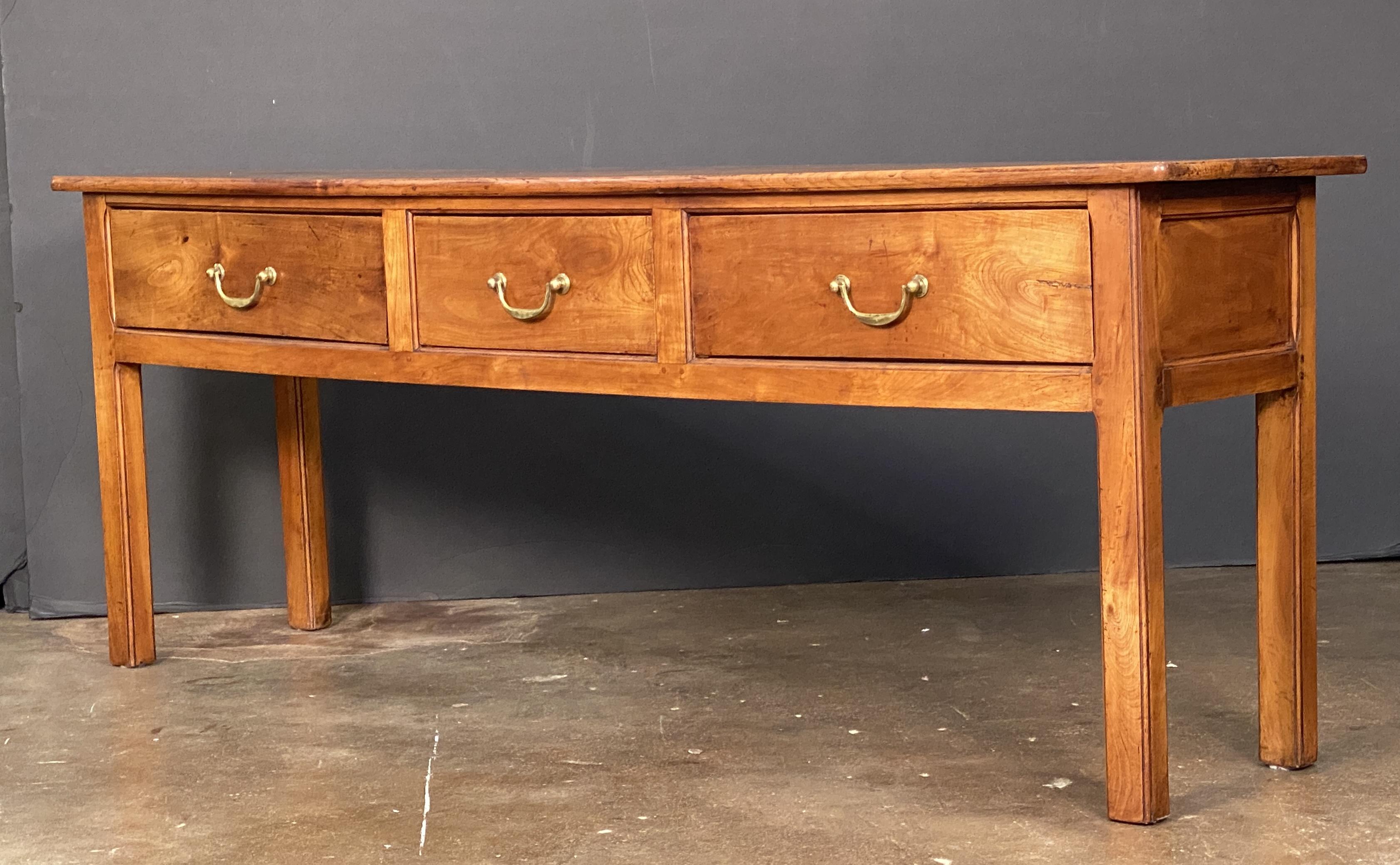 20ième siècle Console ou table d'appoint française en cerisier en vente