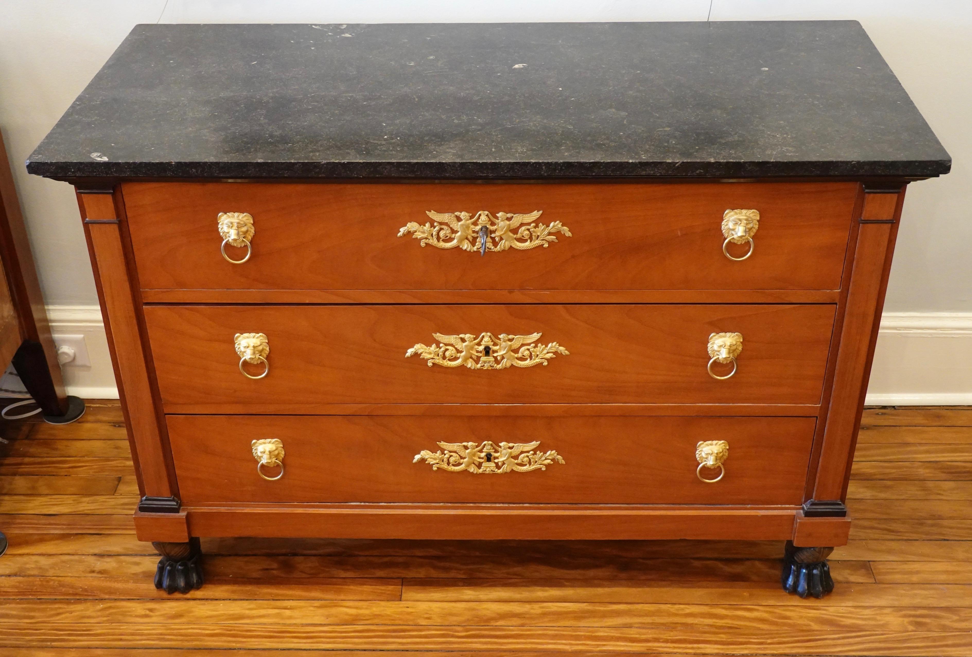 French Consulat Mahogany Period Commode with Paw Feet and Fossil Marble Top For Sale 5