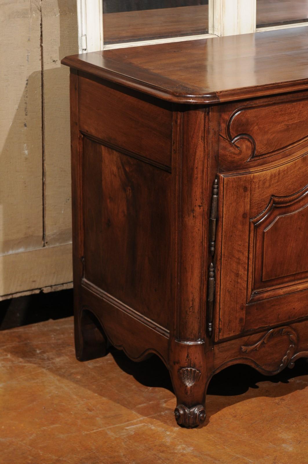 French Consulate Period 1800s Walnut Buffet with Carved Foliage and Urn Motifs 2