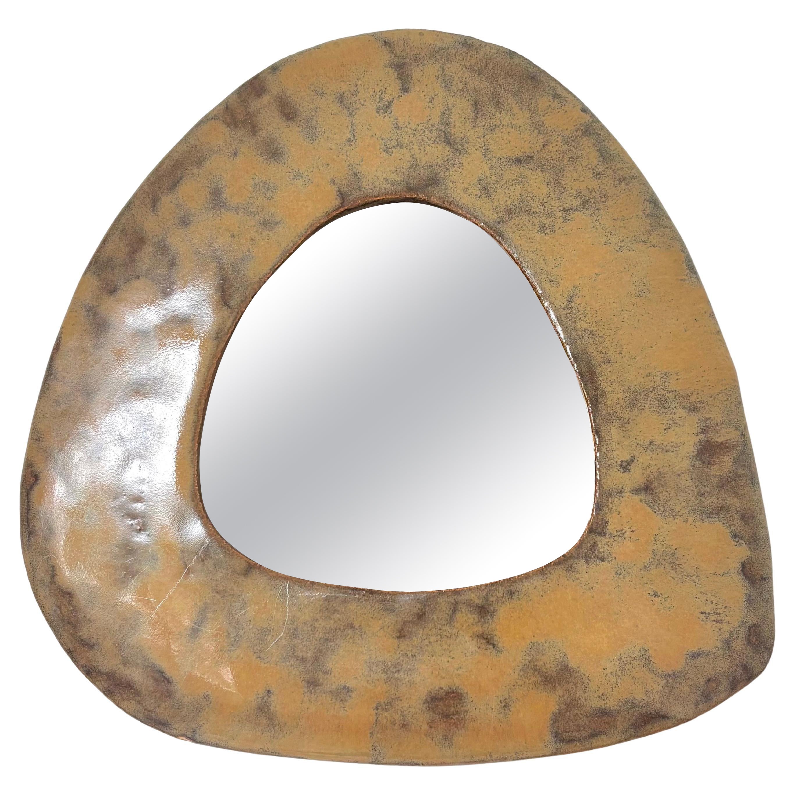 Zeitgenössischer französischer Keramikspiegel, "Triangolo" von Renzo Maar im Angebot