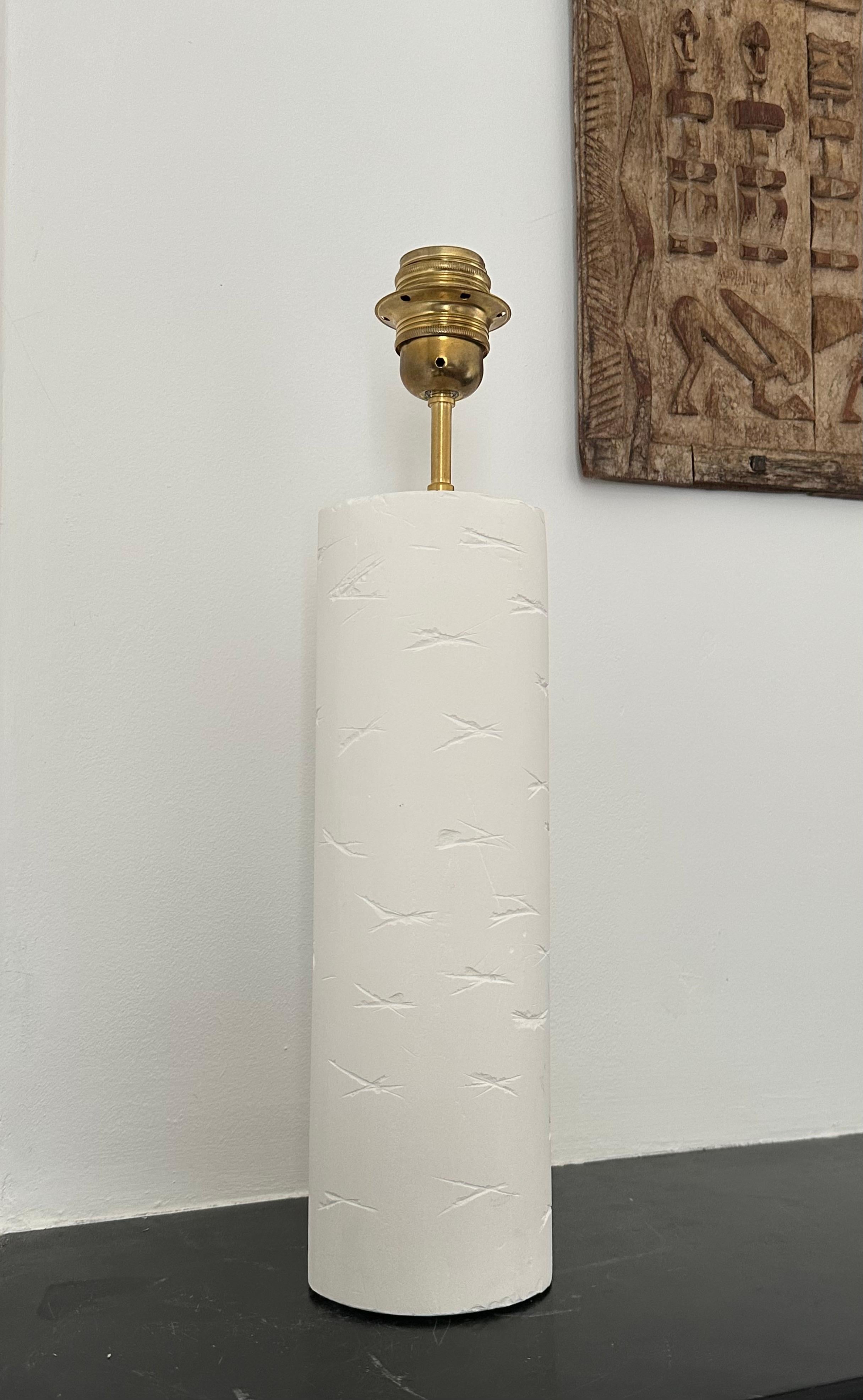 Lámpara francesa contemporánea de yeso, 