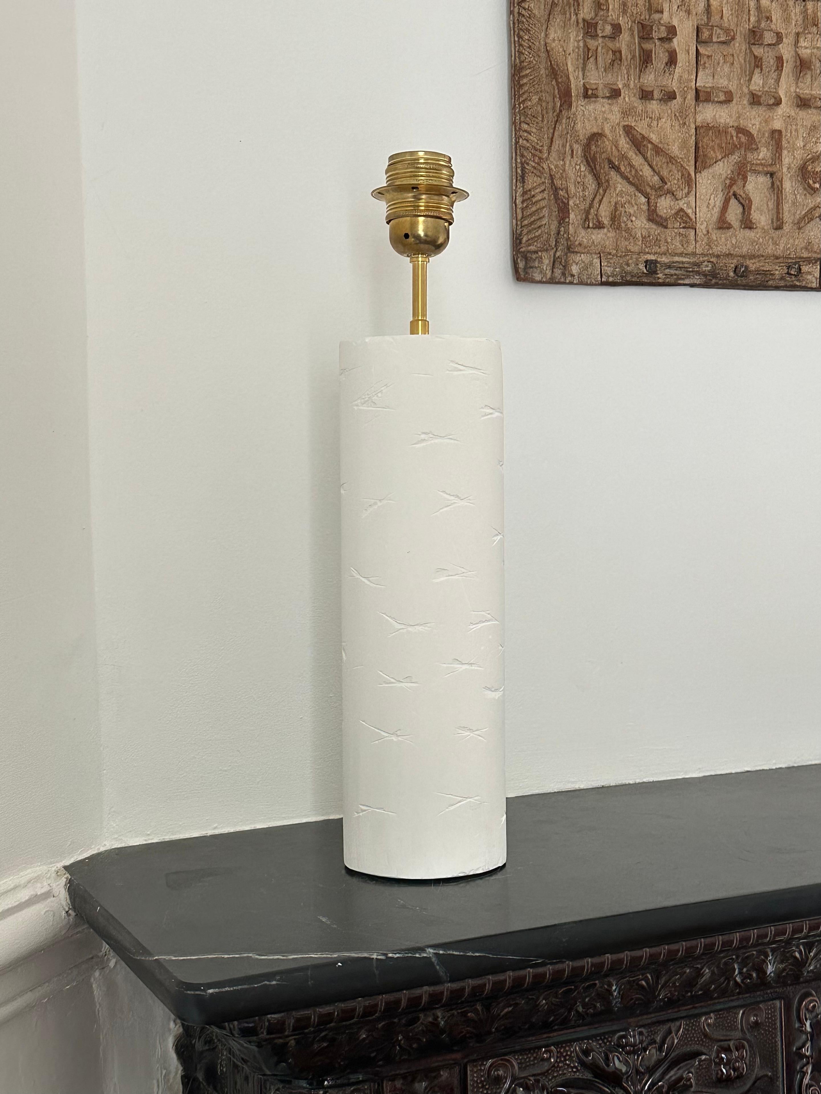 Lámpara francesa contemporánea de yeso, 