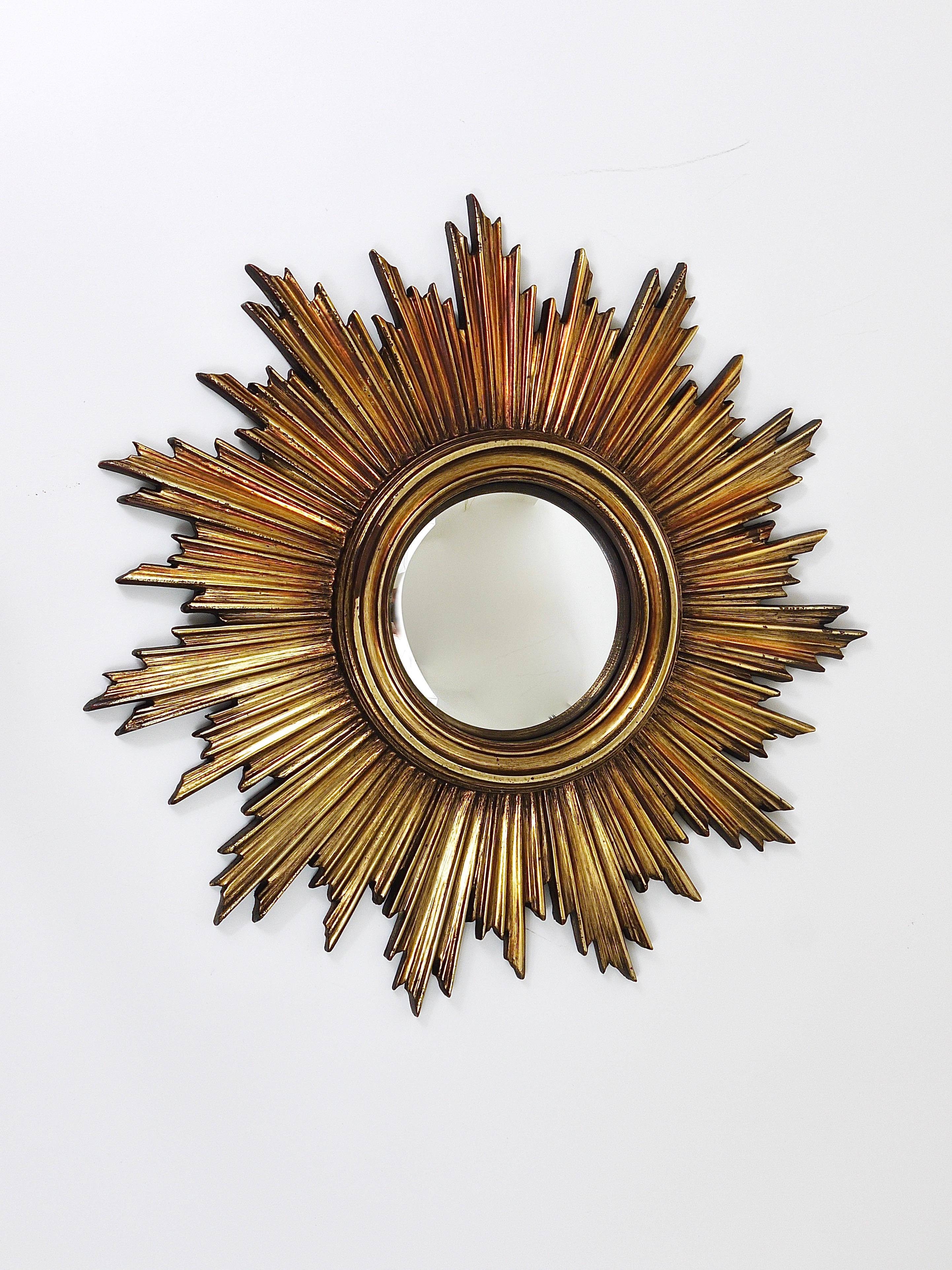 French Convex Soleil Sunburst Starburst Gilt Wall Mirror, Hollywood Regency For Sale 1