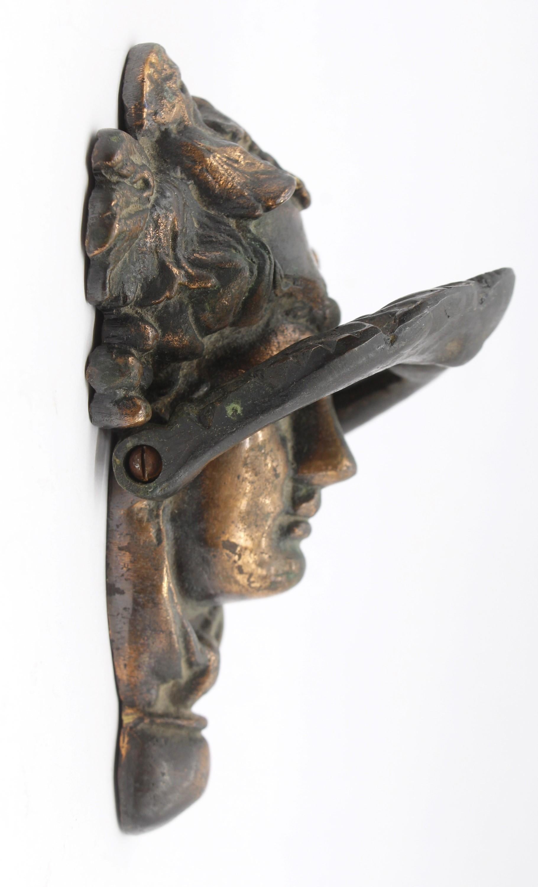 Heurtoir de porte en bronze à tête de femme en cuivre 2