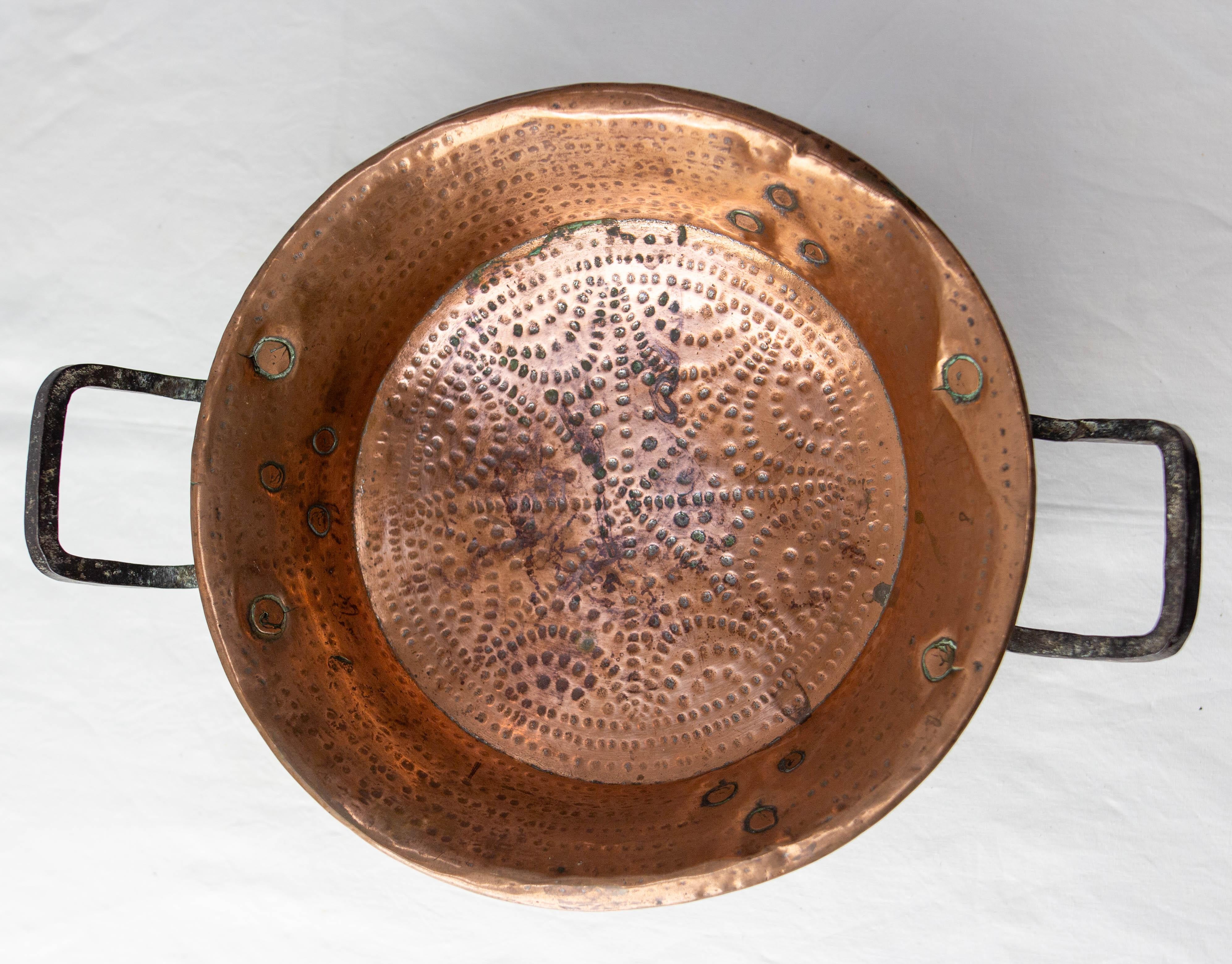 French Copper & Iron Centerpiece, 19th Century In Good Condition For Sale In Labrit, Landes