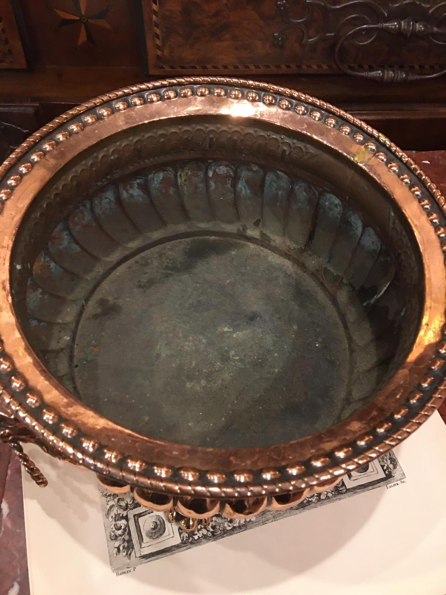 French Copper Jardiniere or Planter with Lion Handles, 19th Century In Good Condition In Savannah, GA